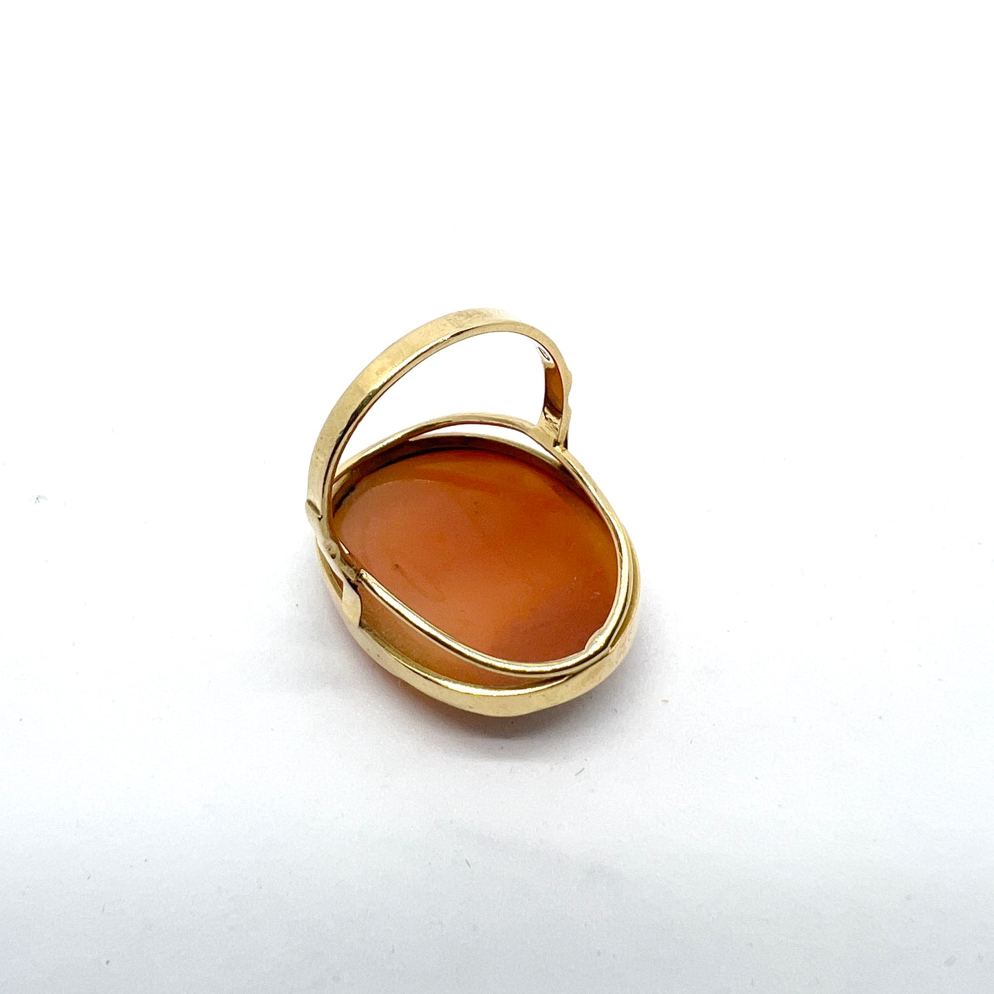 Naples, Italy 1944-68 Vintage Mid Century 18k Gold Cameo Ring.