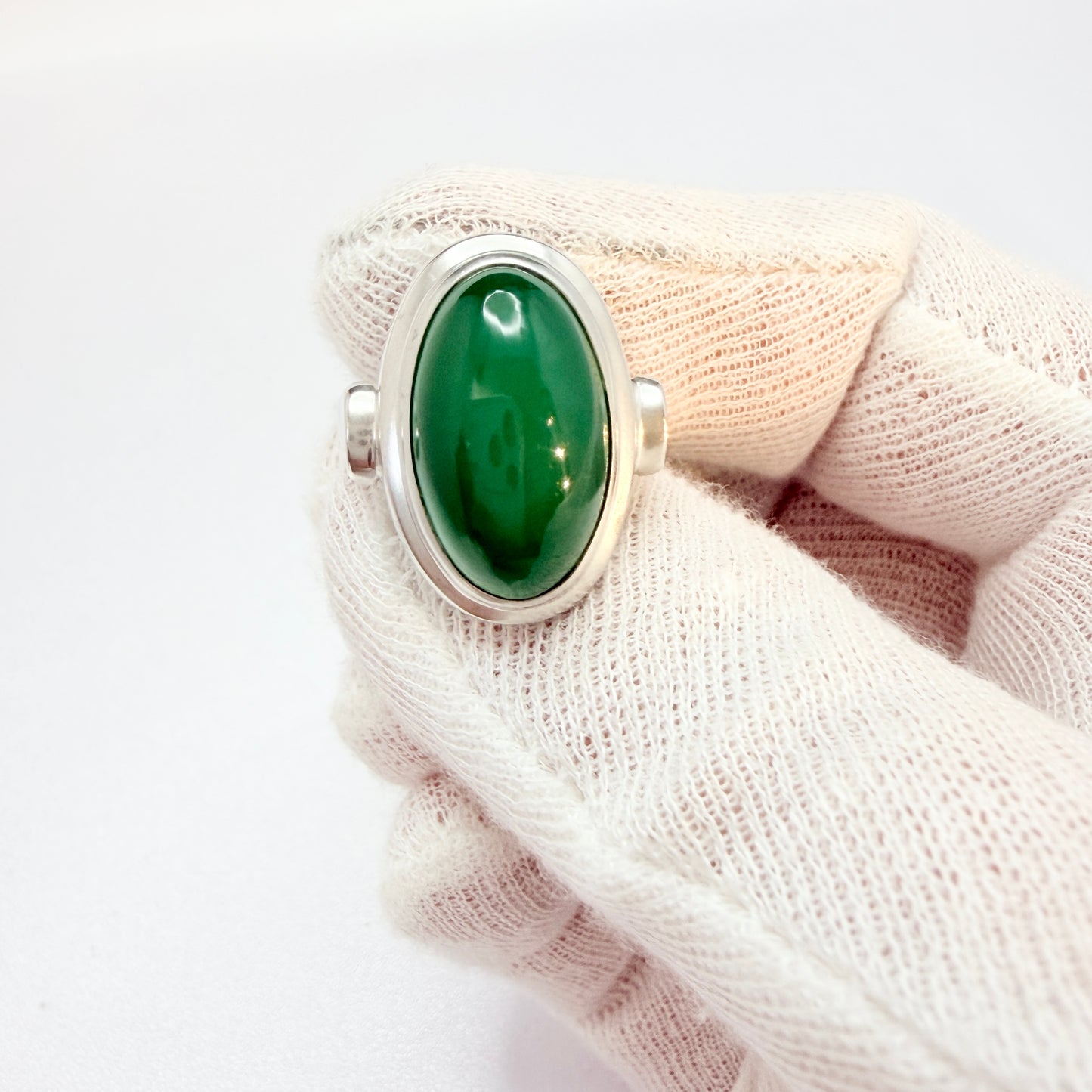 Frey & Co, Germany 1950-60s. Solid Silver Chrysoprase Ring