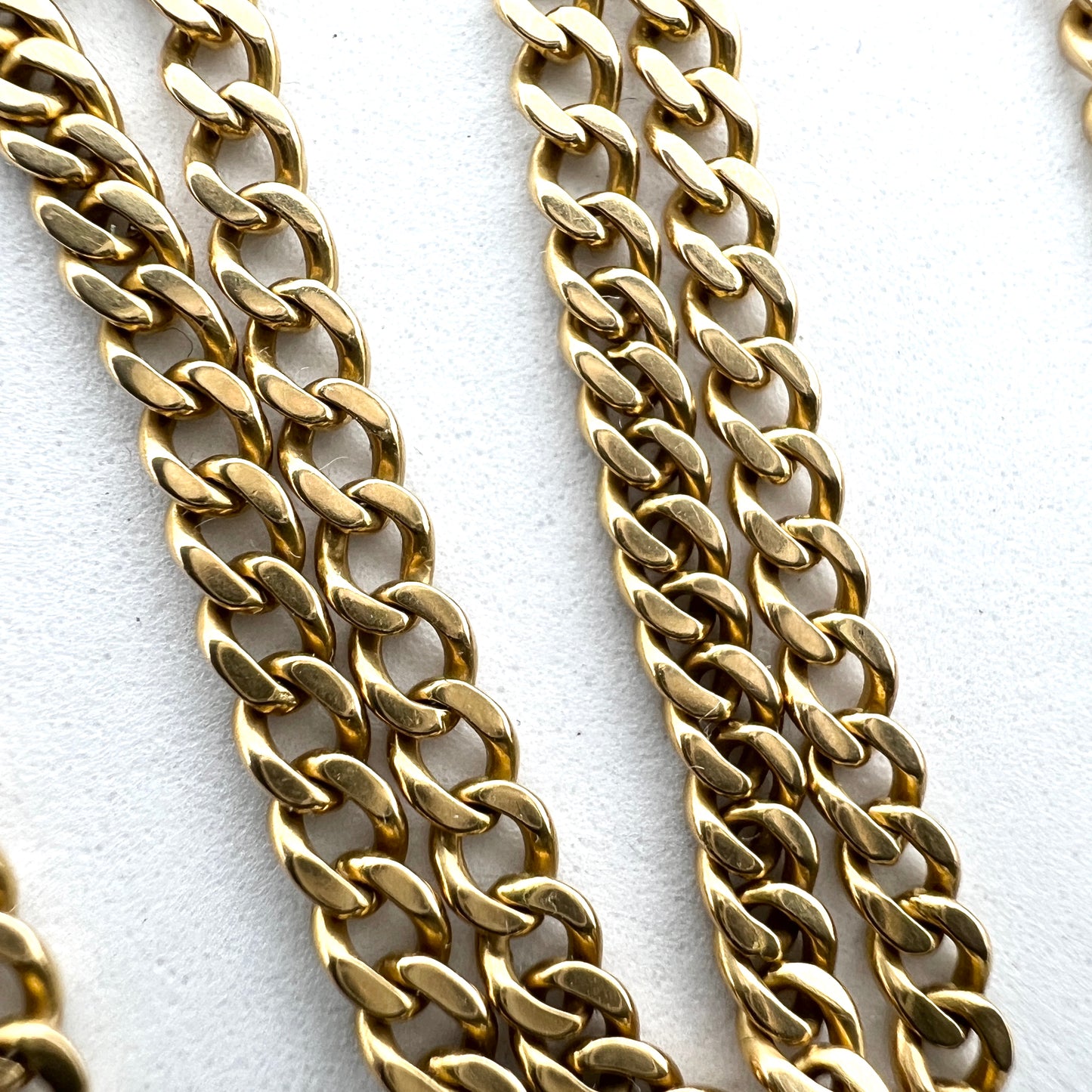 Sweden early 1900s. Antique 18k Gold Watch Chain in Perfect Necklace Length.