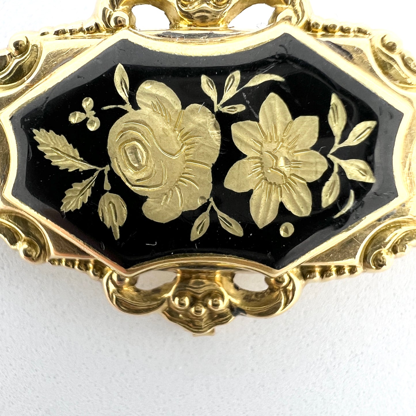 Bernhard Hertz, Sweden c year 1900, 18k Gold Enamel Mourning Brooch.