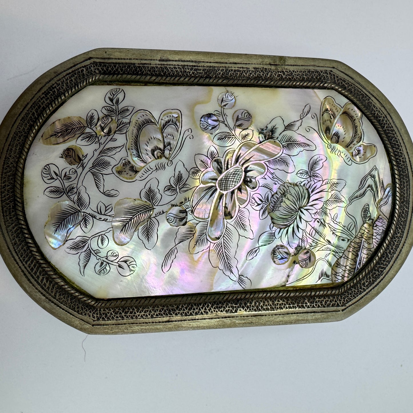 Oriental Antique / Vintage Solid Silver Carved MoP Inlay Jewlery Casket Trinket Box.