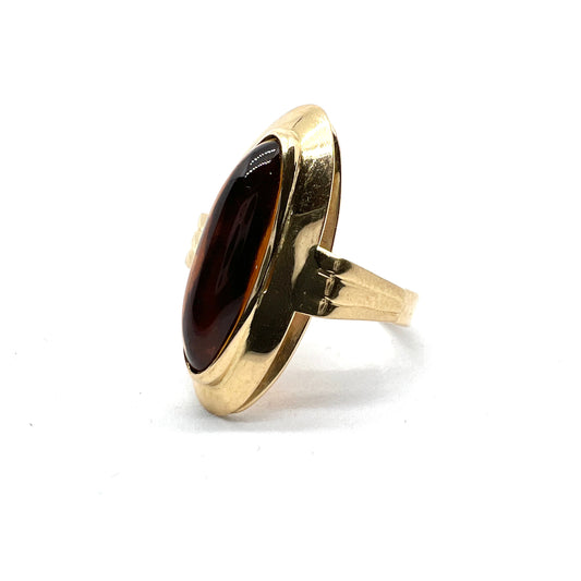 Andersson & Hallberg, Sweden 1962, Vintage Modernist 18k Gold Synthetic Spinel Ring.