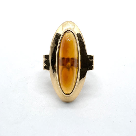 Andersson & Hallberg, Sweden 1962, Vintage Modernist 18k Gold Synthetic Spinel Ring.