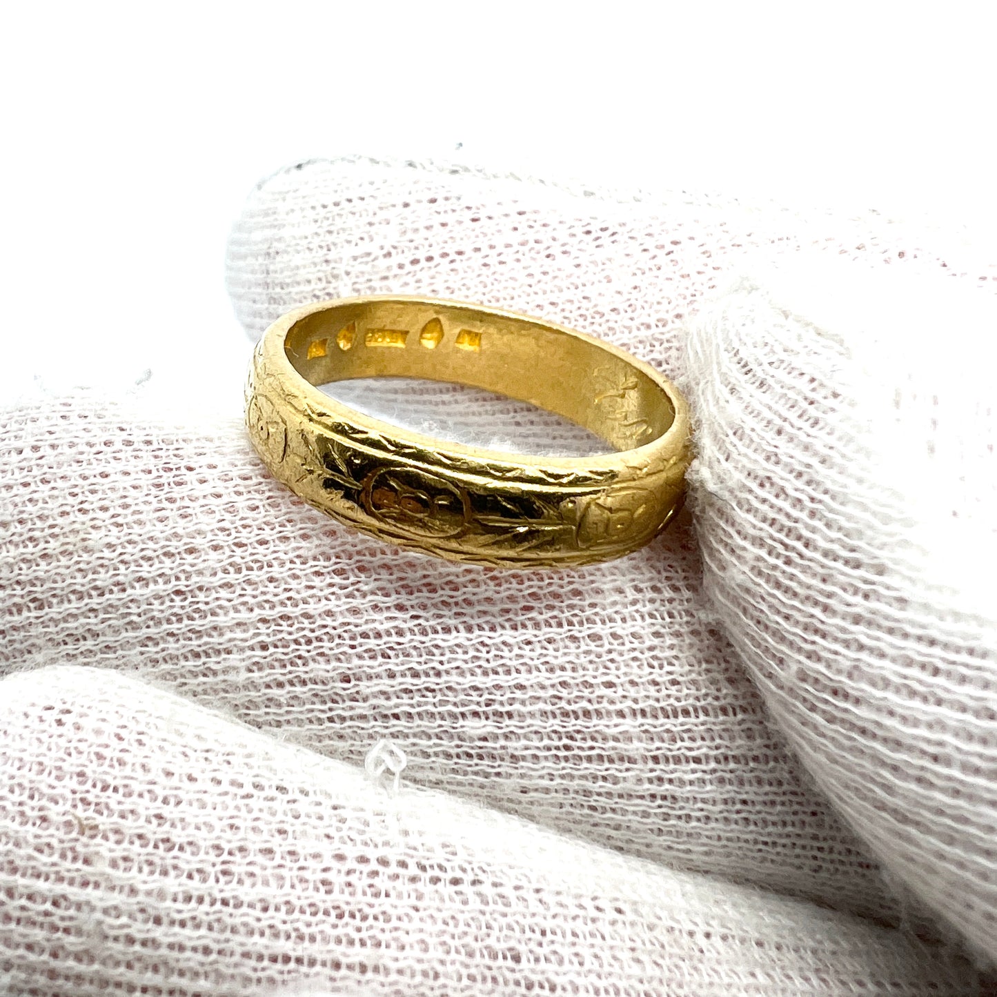 Sweden year 1913. Antique Chunky 23K Gold Men's Wedding Band Ring.