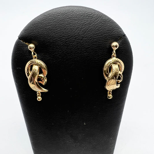 Vintage c 1940s. 18k Gold Earrings.