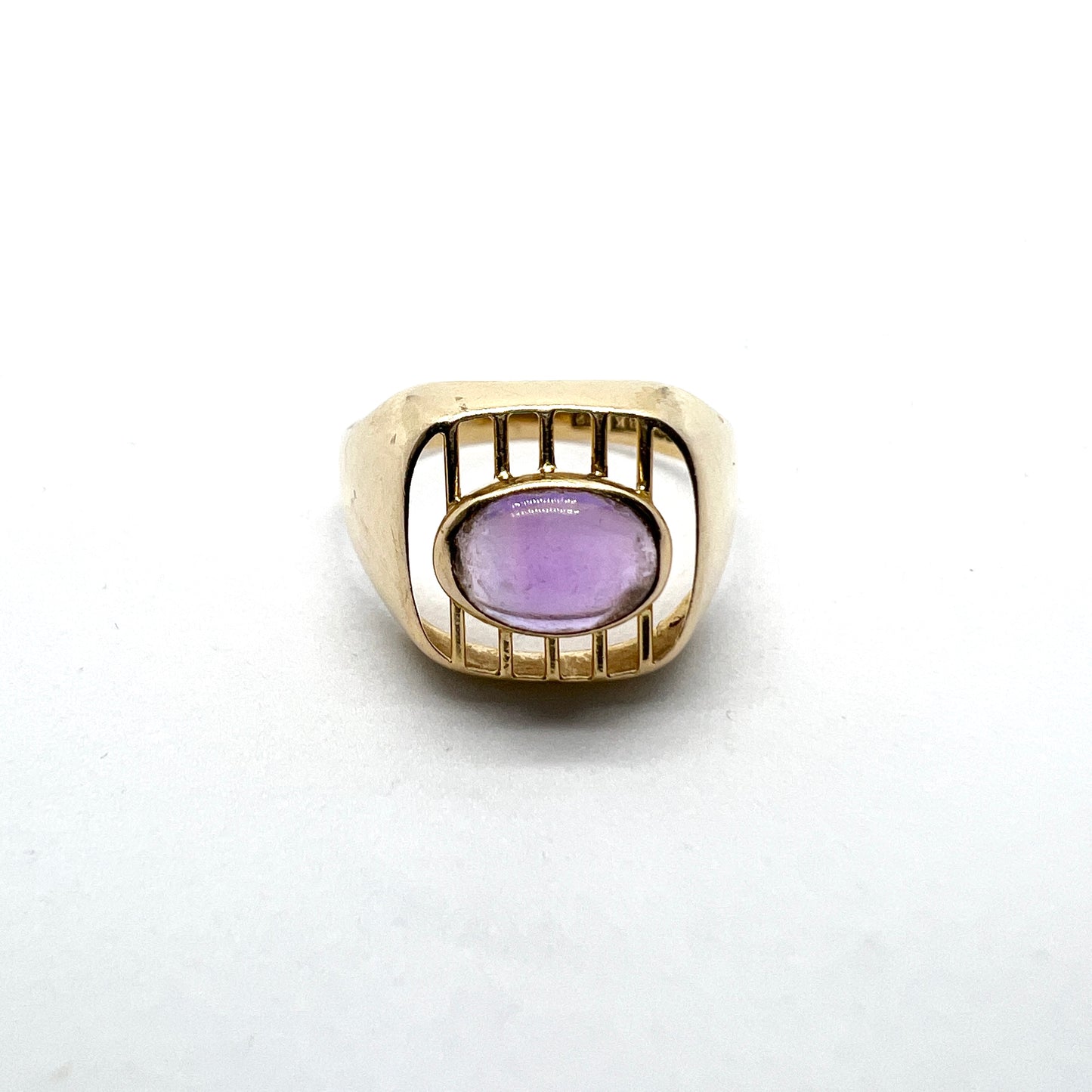 Brofod, Sweden 1964. Vintage Modernist 18k Gold Amethyst Ring.