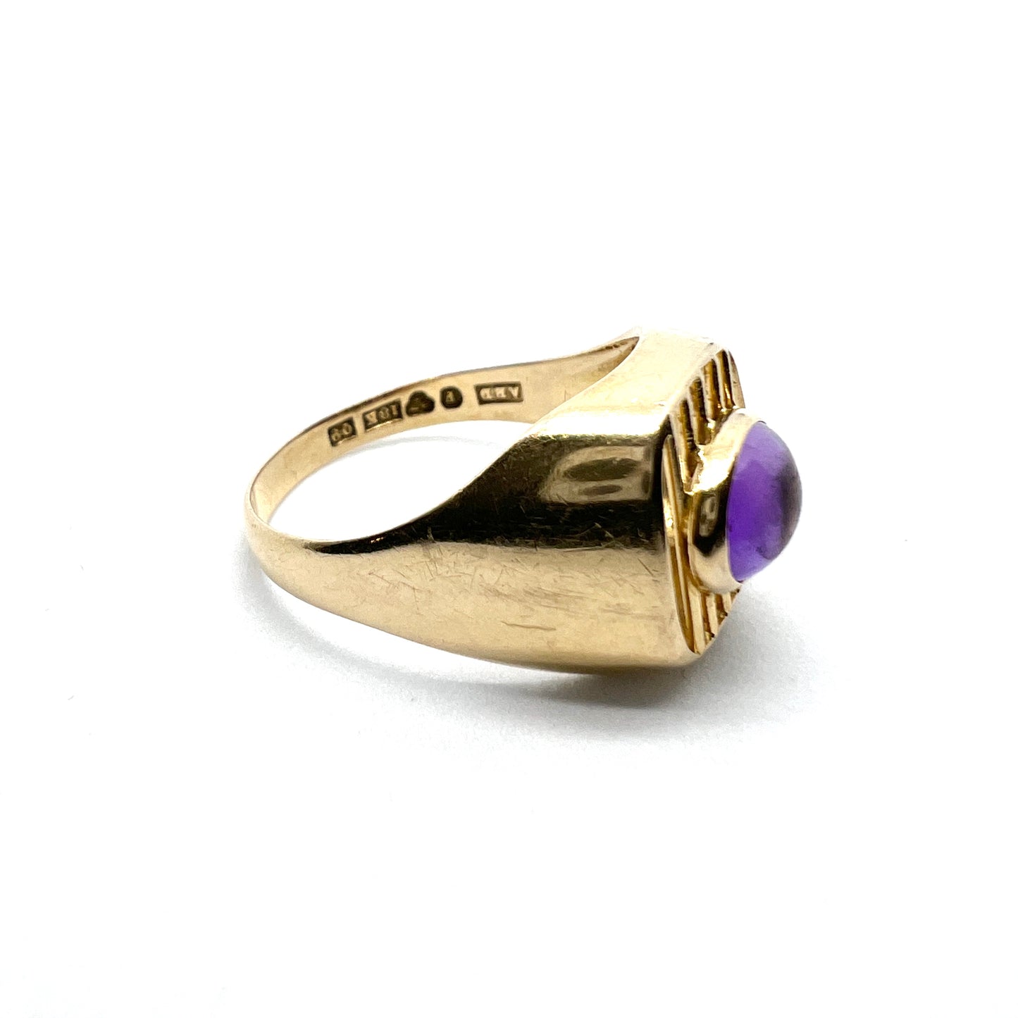 Brofod, Sweden 1964. Vintage Modernist 18k Gold Amethyst Ring.