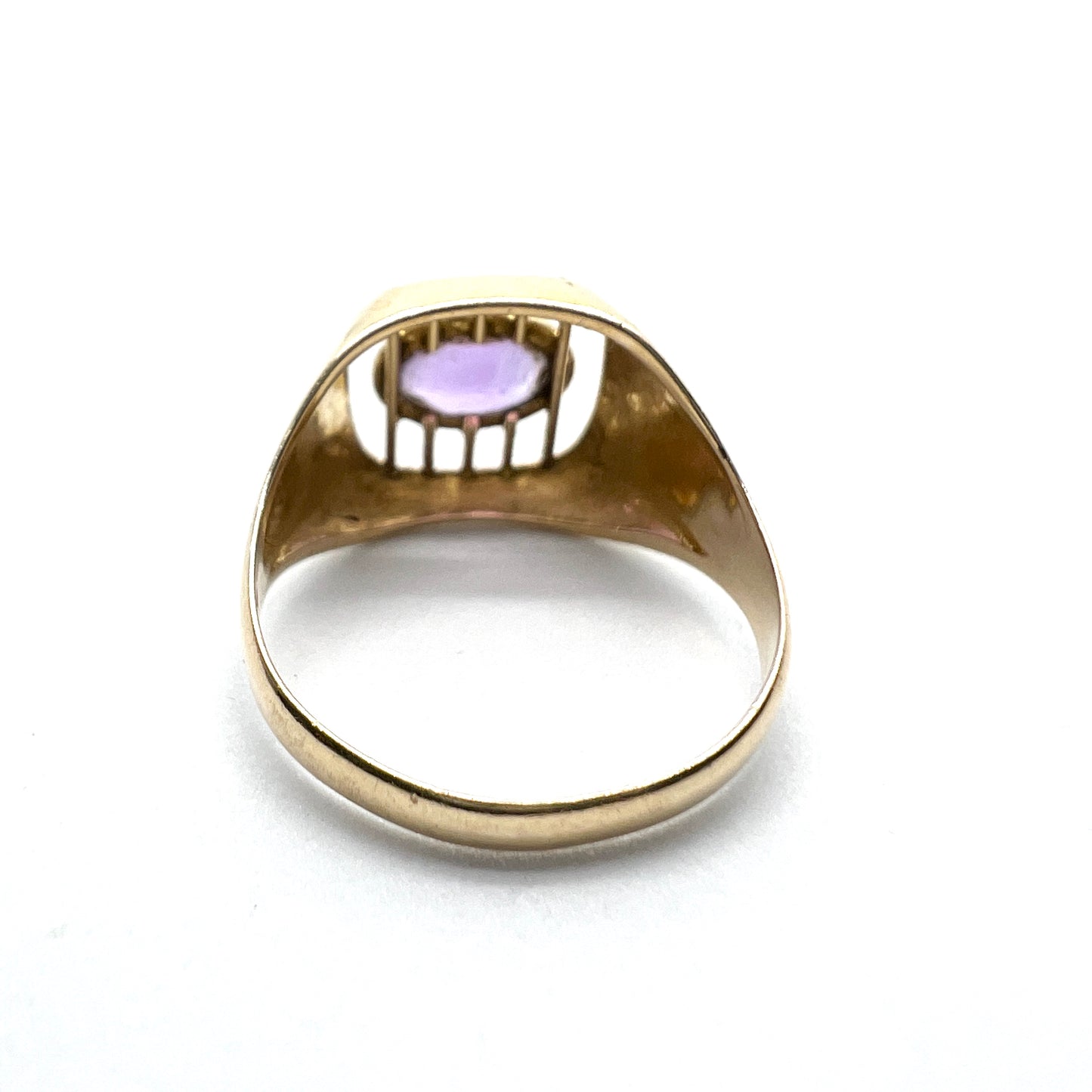 Brofod, Sweden 1964. Vintage Modernist 18k Gold Amethyst Ring.