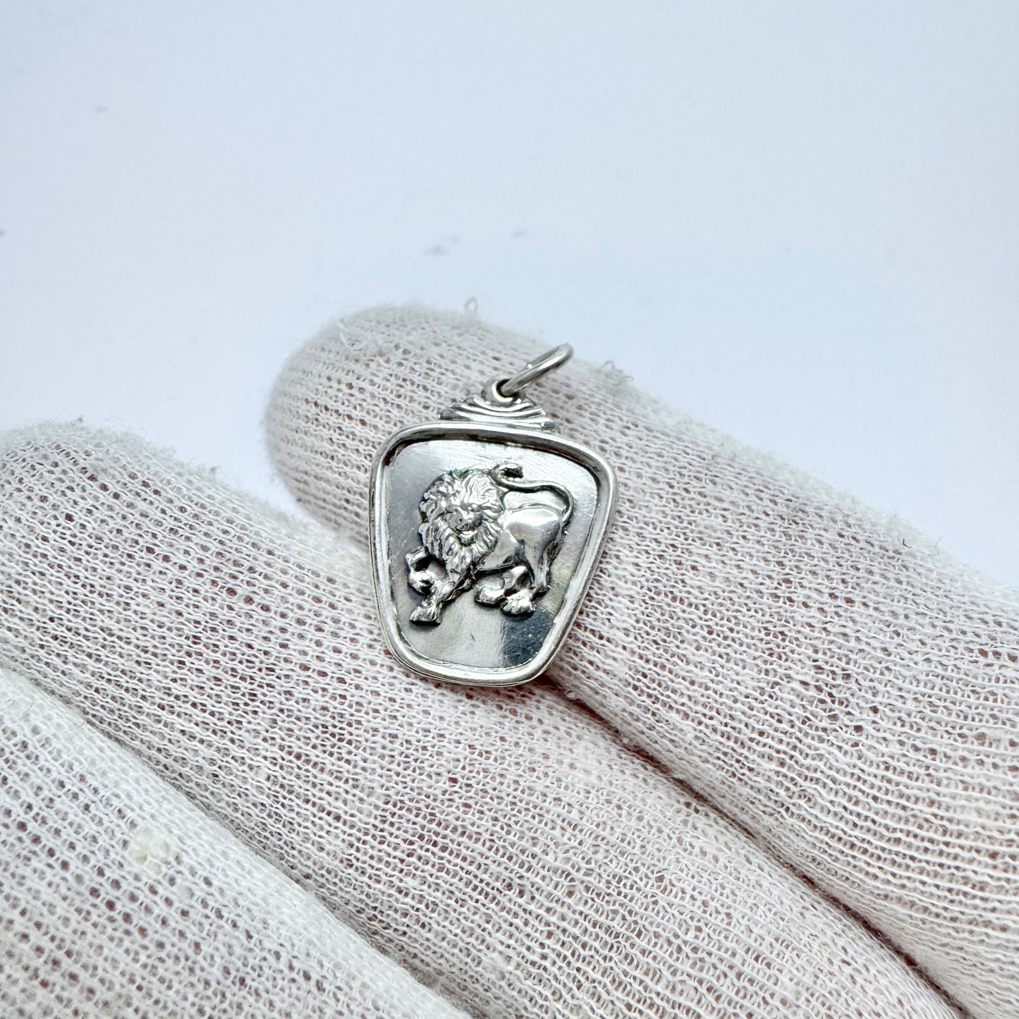Alton, Sweden 1956. Vintage Sterling Silver Zodiac Leo Pendant / Charm
