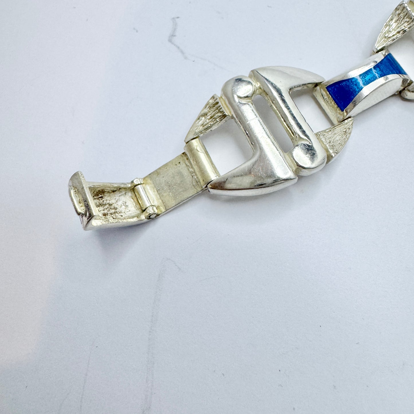 OREFICERIA MEDICEA DI UREI ROSANNA, Italy c 1980s. Bold Sterling Silver Enamel Bracelet.