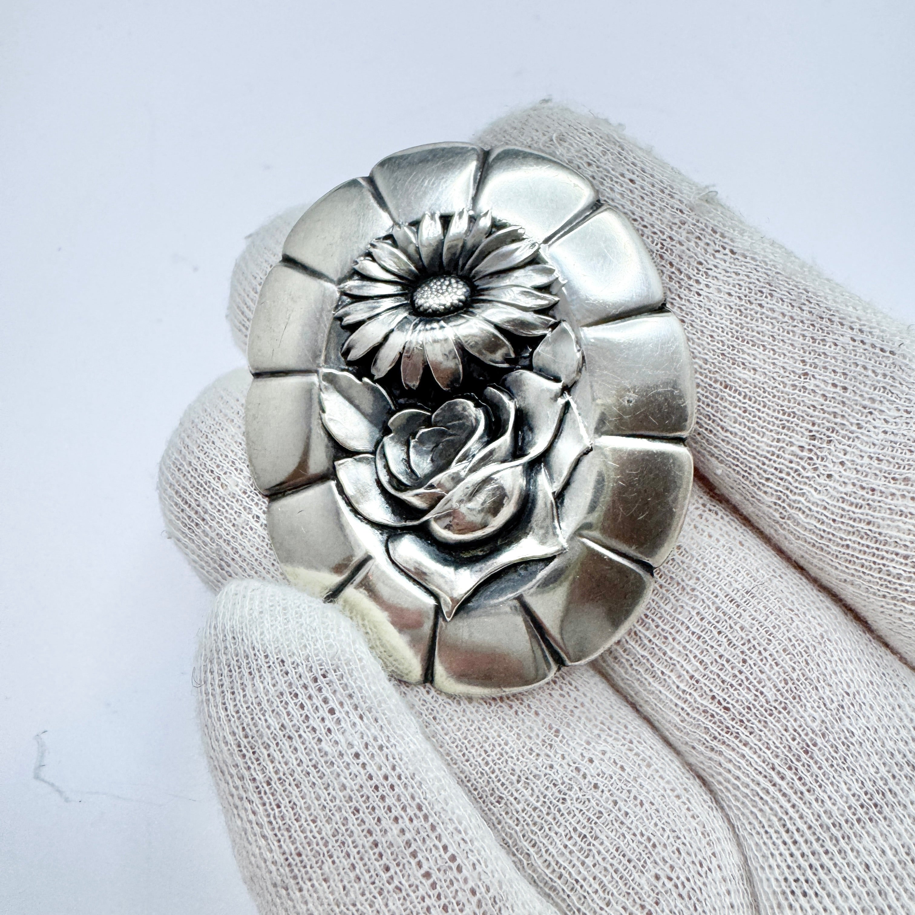 Denmark early 1900s. Vintage / Antique 830 Silver Flower Brooch