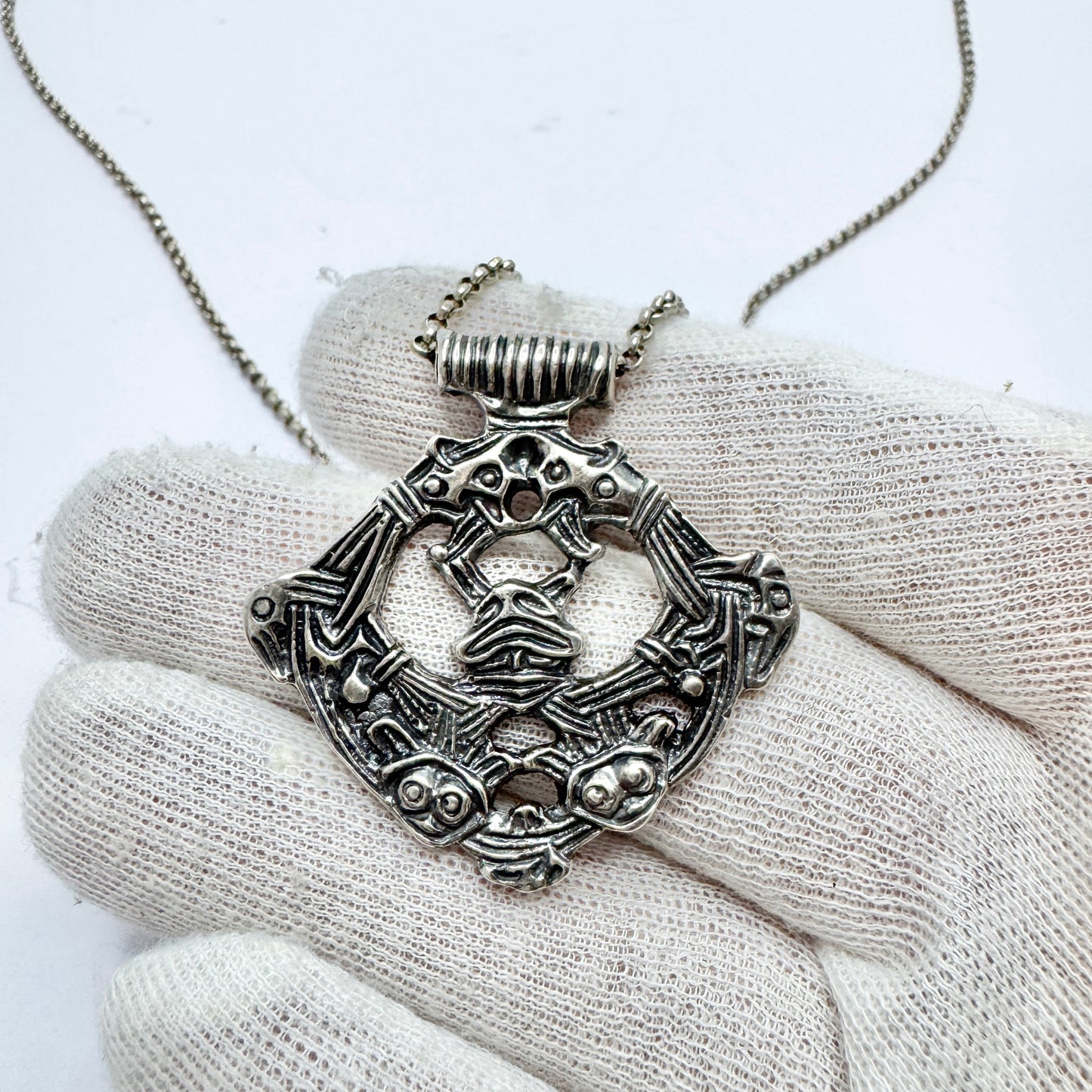 Bo Franzen, Sweden 1977. Vintage Sterling Silver Viking Copy Pendant Long Chain Necklace.
