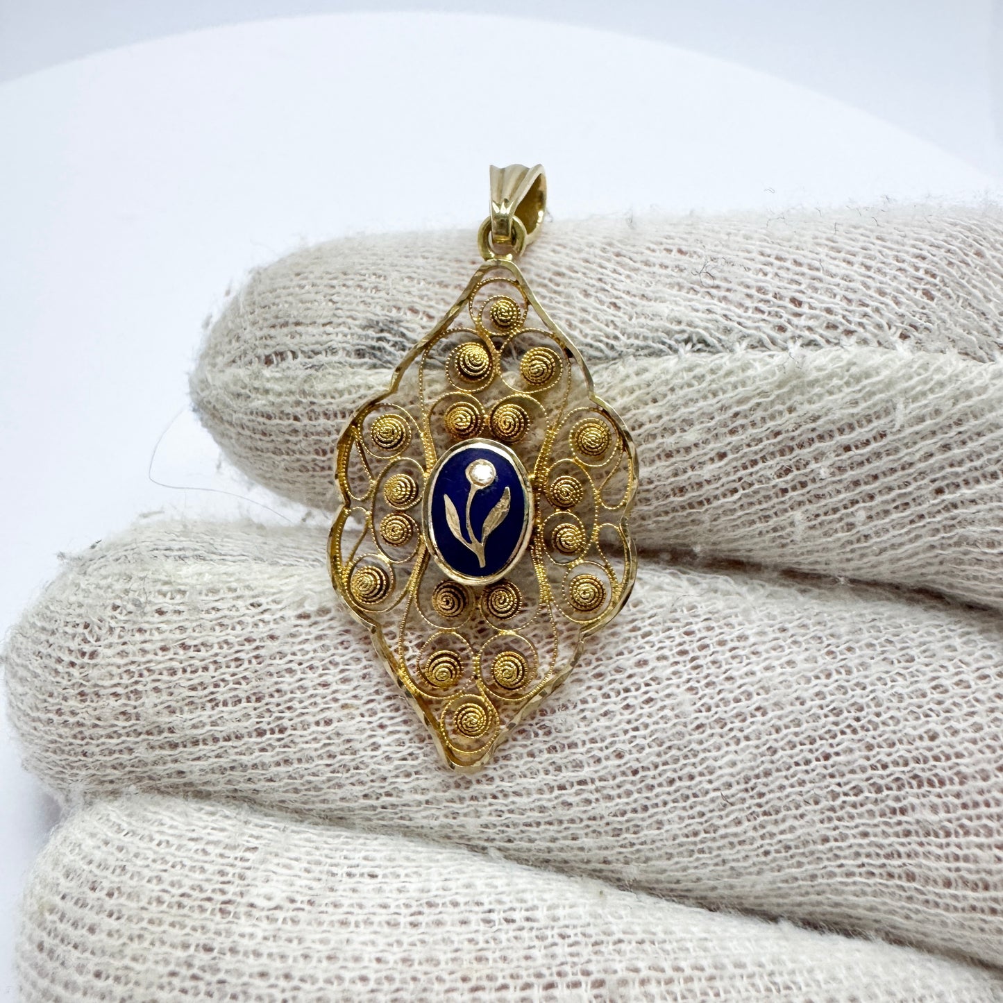 G Dahlgren, Sweden 1921. Antique Art Nouveau 18k Gold Diamond Enamel Pendant.