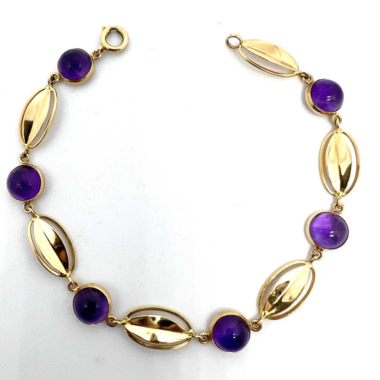 Ekström & Blohm, Sweden 1955. Vintage Mid-century 18k Gold Amethyst Bracelet.