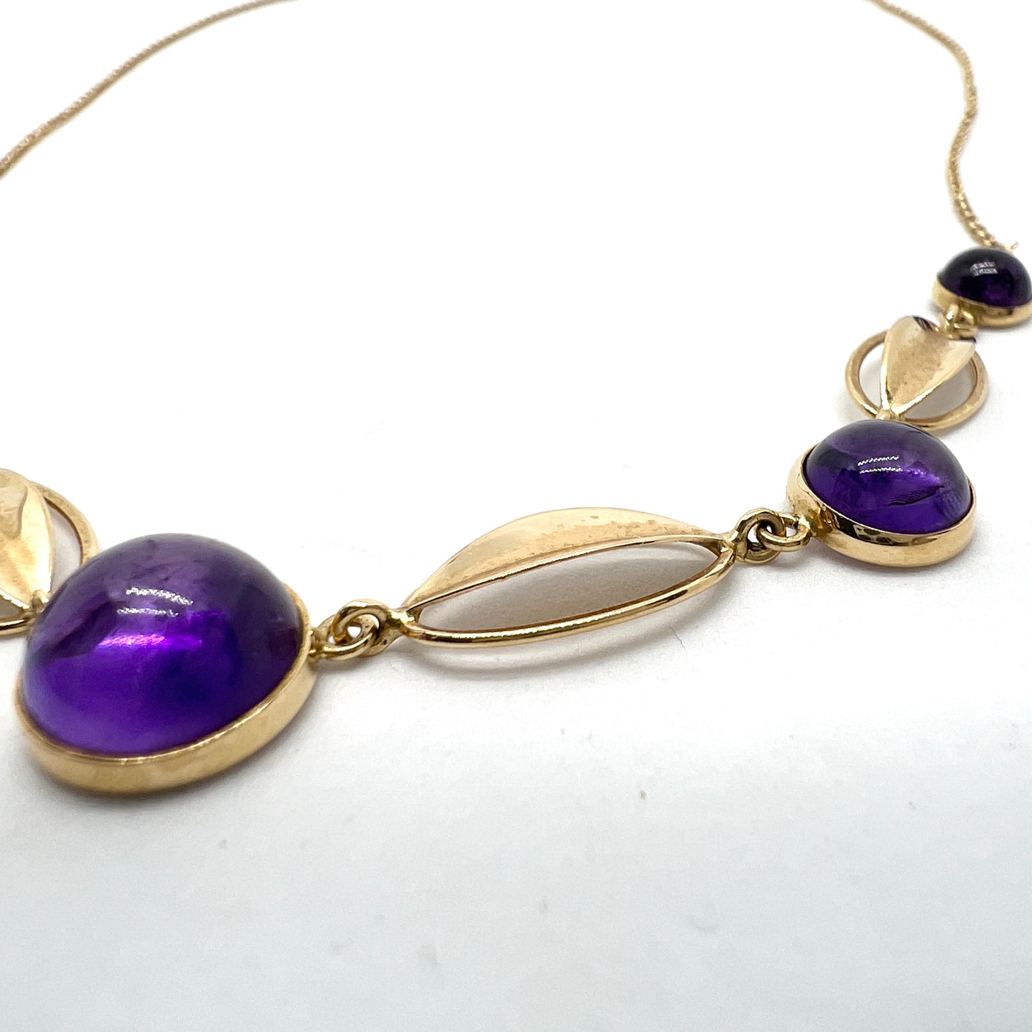 Ekström & Blohm, Sweden 1955. Vintage Mid-century 18k Gold Amethyst Necklace.