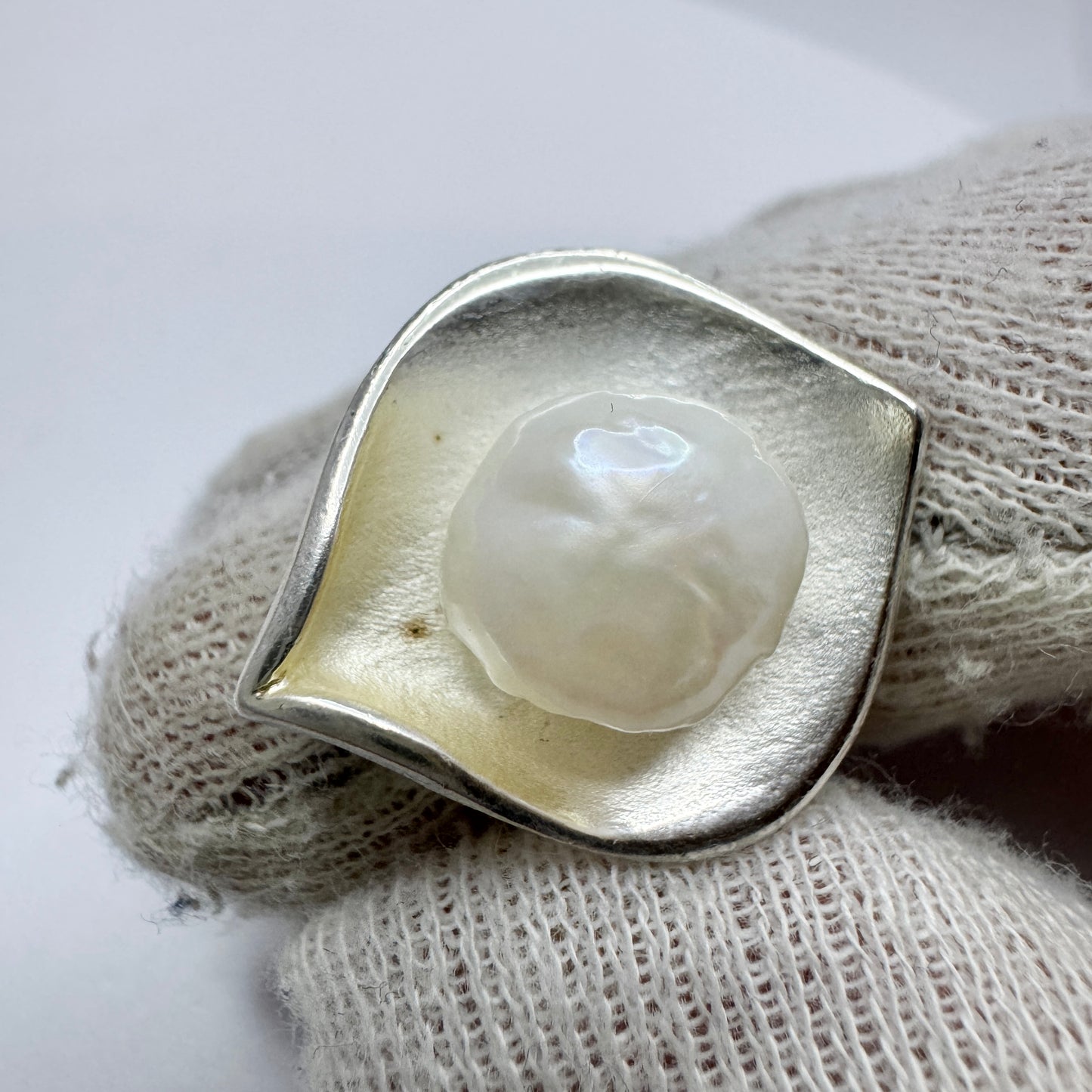 Bijou Jeunesse, Germany. Sterling Silver Pearl Ring.