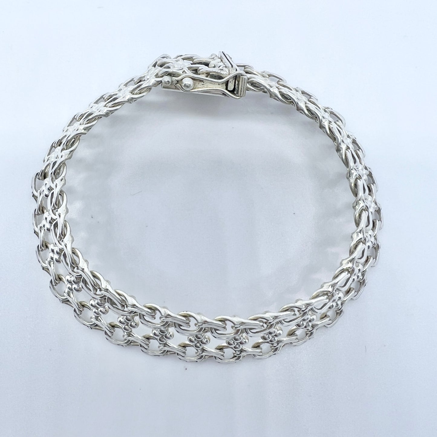 Göte Engström, Sweden 1974. Vintage Solid Silver Double Bismarck Bracelet.