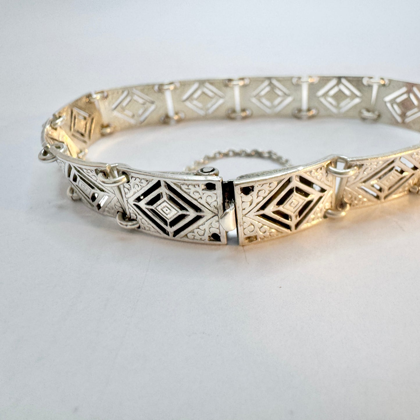 Vintage Art Deco 935 Sterling Silver Bracelet.