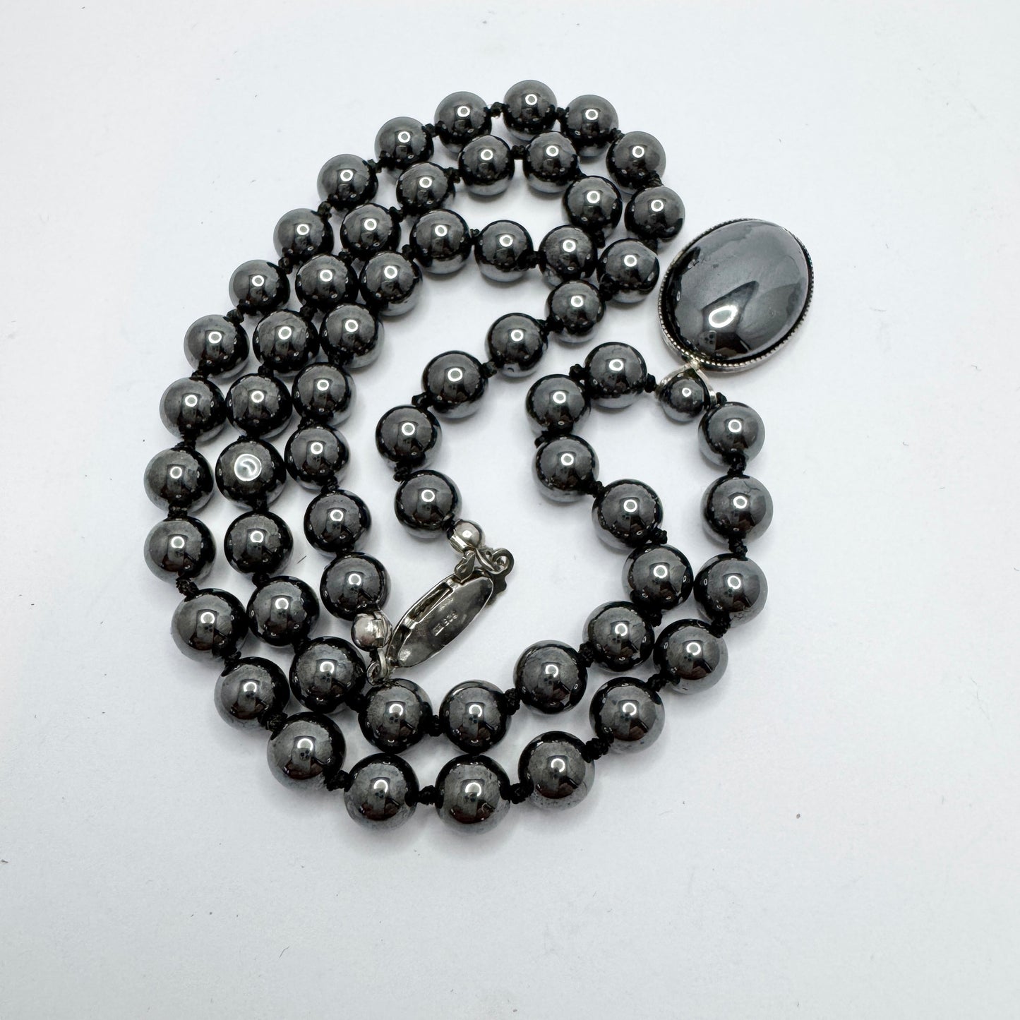 RN Australia / NZ. Sterling Silver Hematite Pendant Necklace.