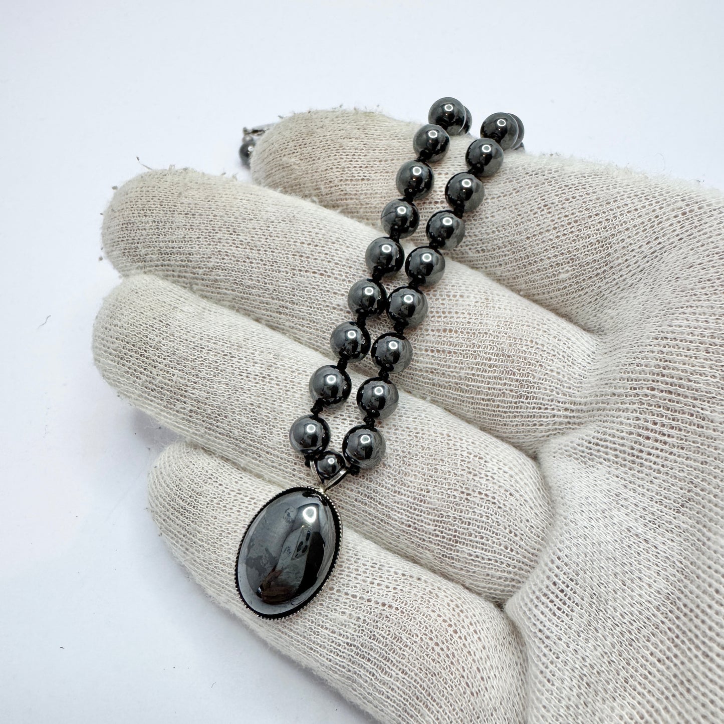 RN Australia / NZ. Sterling Silver Hematite Pendant Necklace.