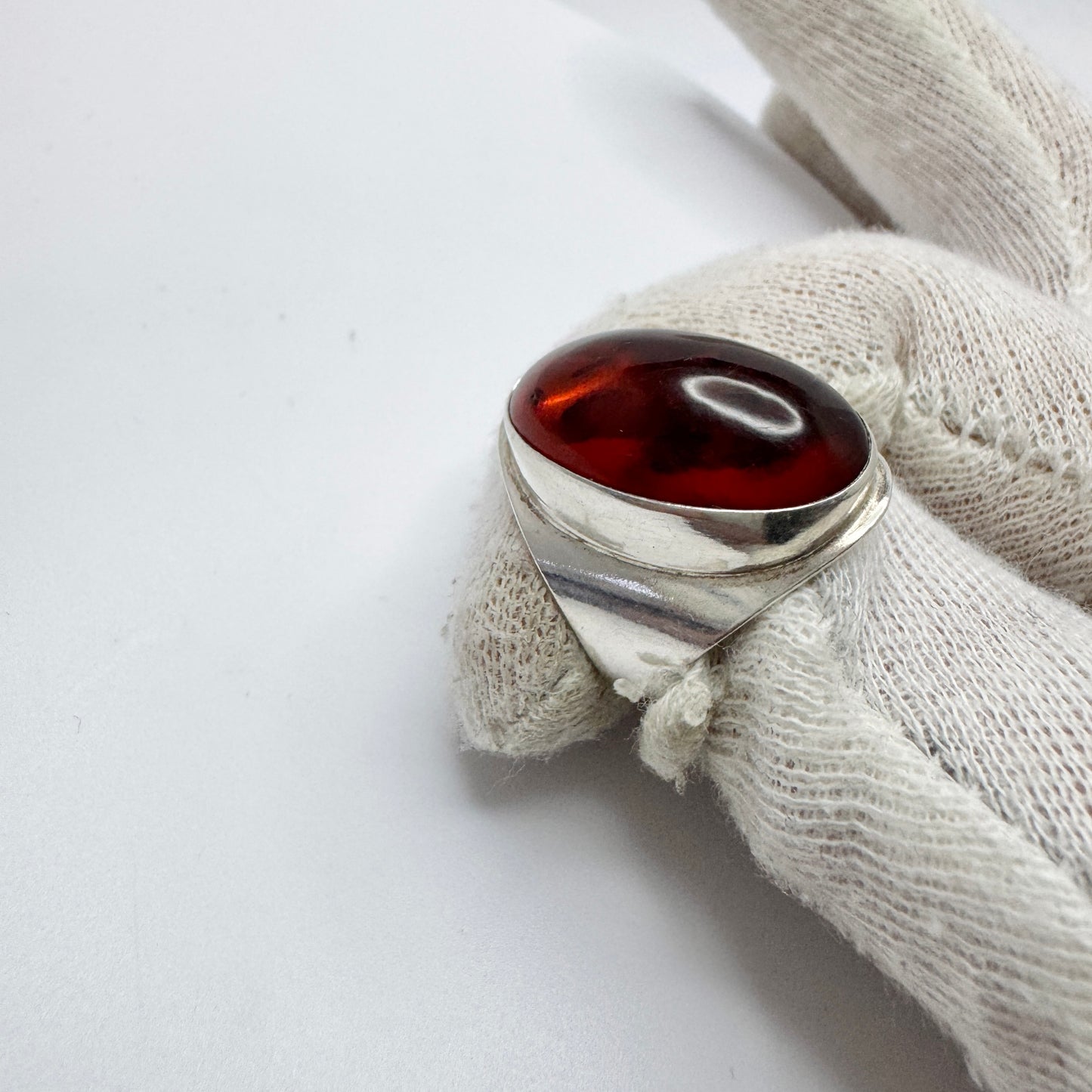 Vintage Solid 830 Silver Amber Ring.