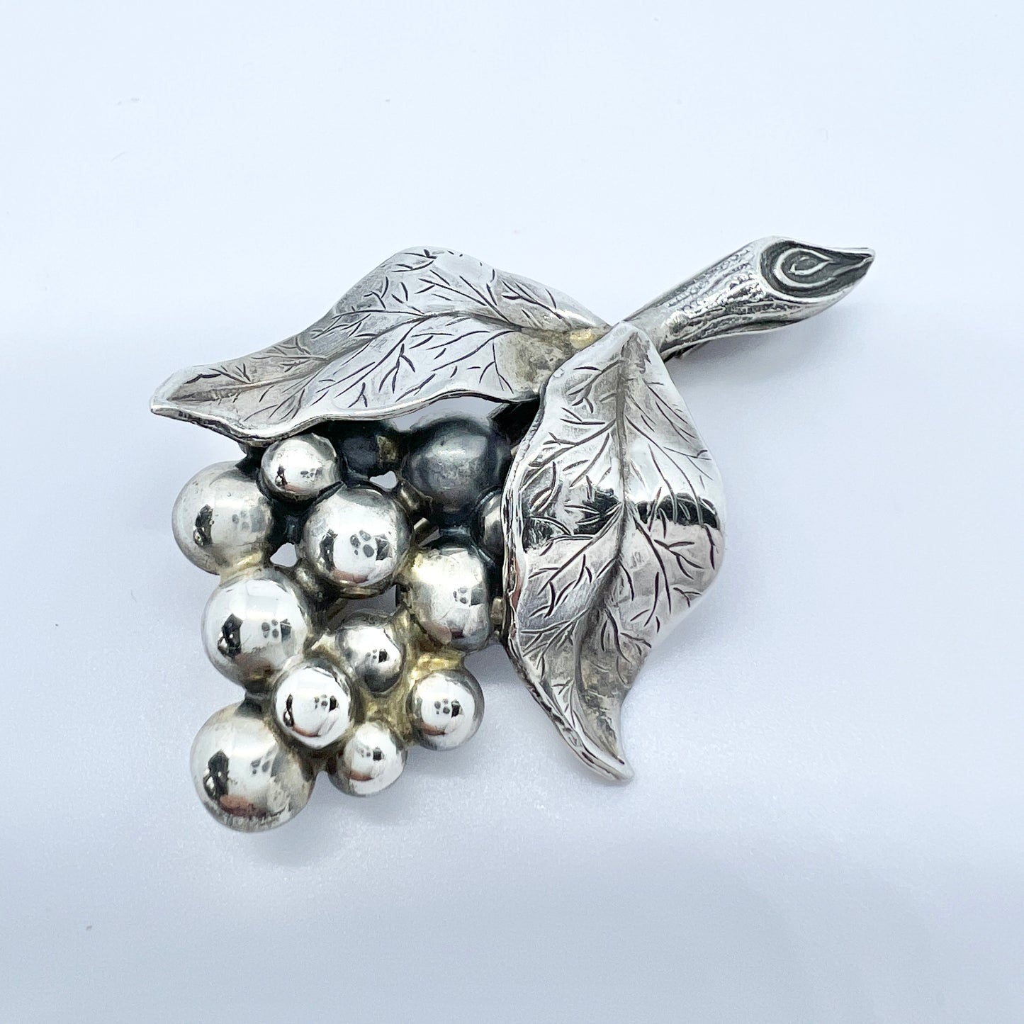 Pinco, Sweden 1953 Vintage Solid Silver Grape Cluster Brooch.