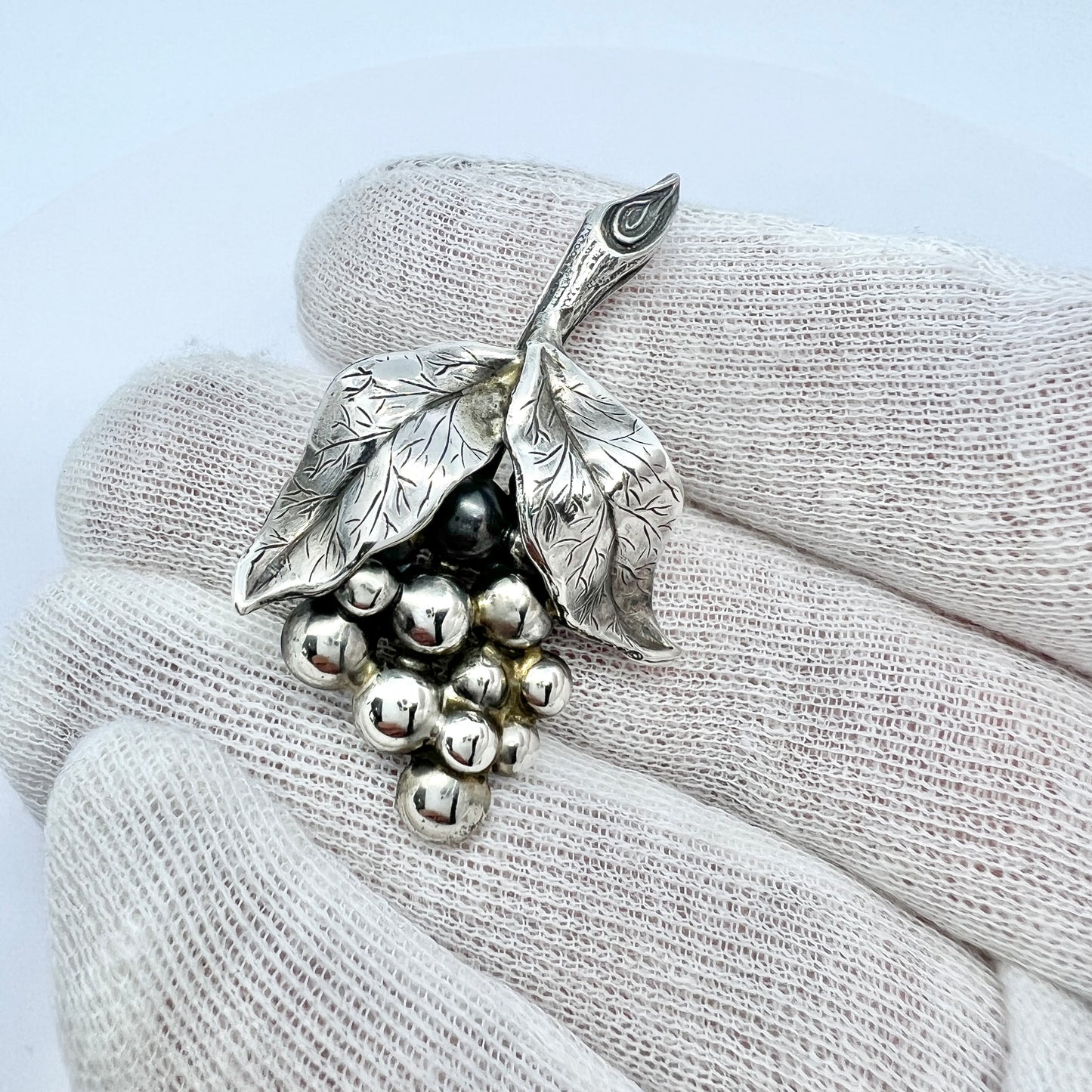 Pinco, Sweden 1953 Vintage Solid Silver Grape Cluster Brooch.