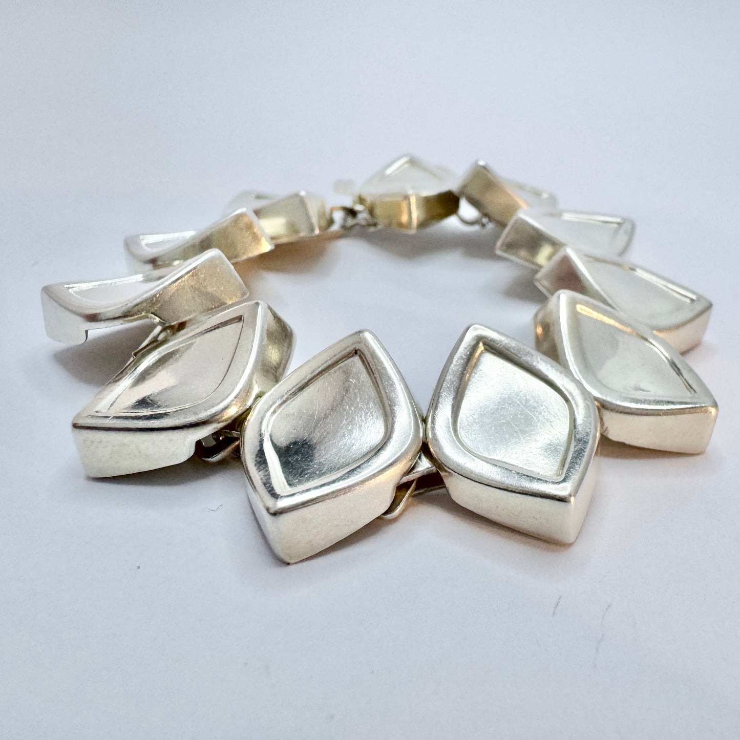 Michelsen, Sweden 1959. Vintage Mid-Century Modern Sterling Silver Bracelet.