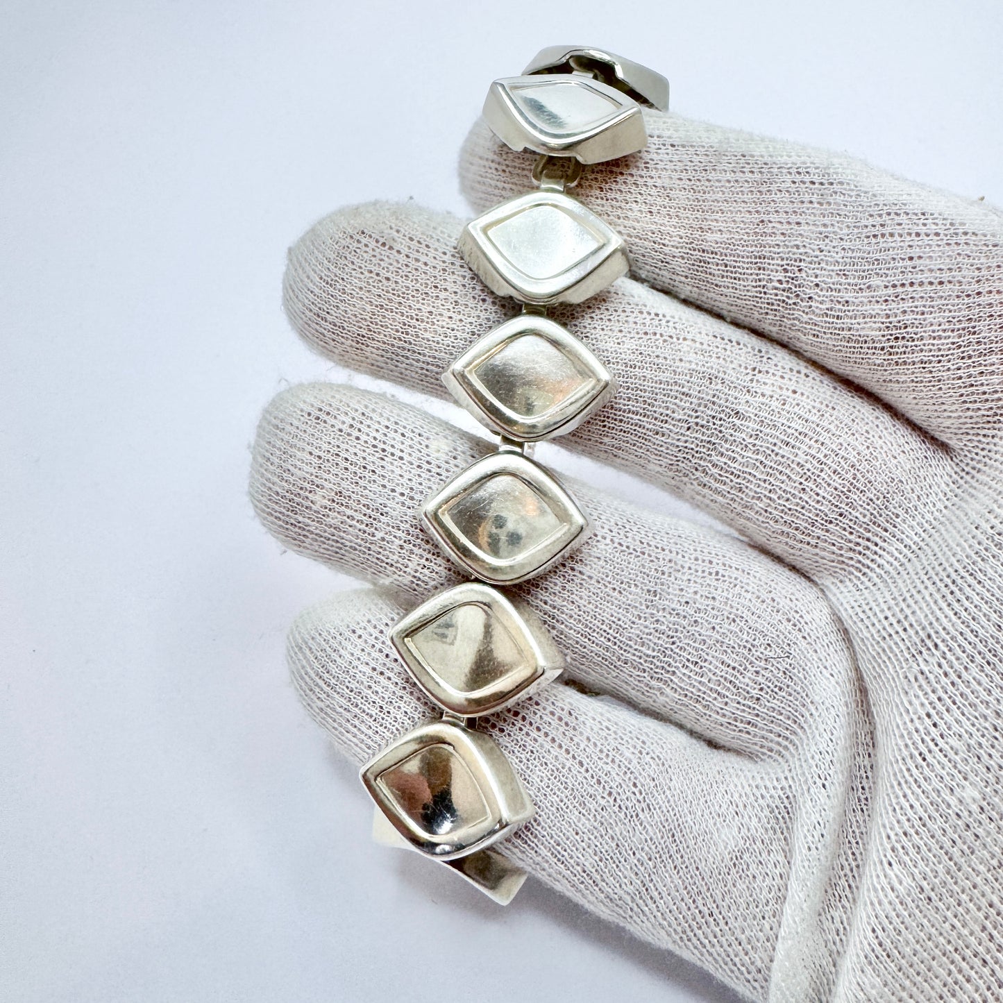 Michelsen, Sweden 1959. Vintage Mid-Century Modern Sterling Silver Bracelet.