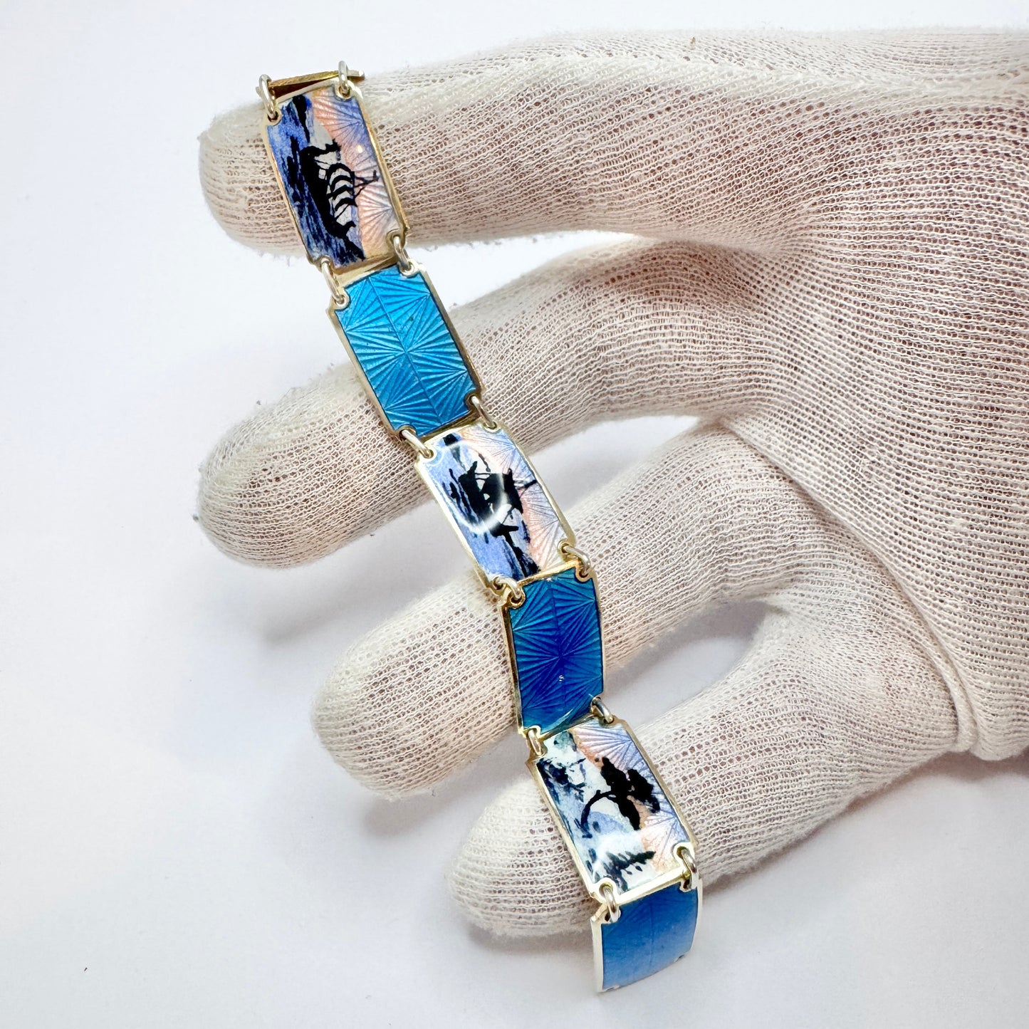 KS, Norway. Vintage c 1950s Sterling Silver Enamel Bracelet.