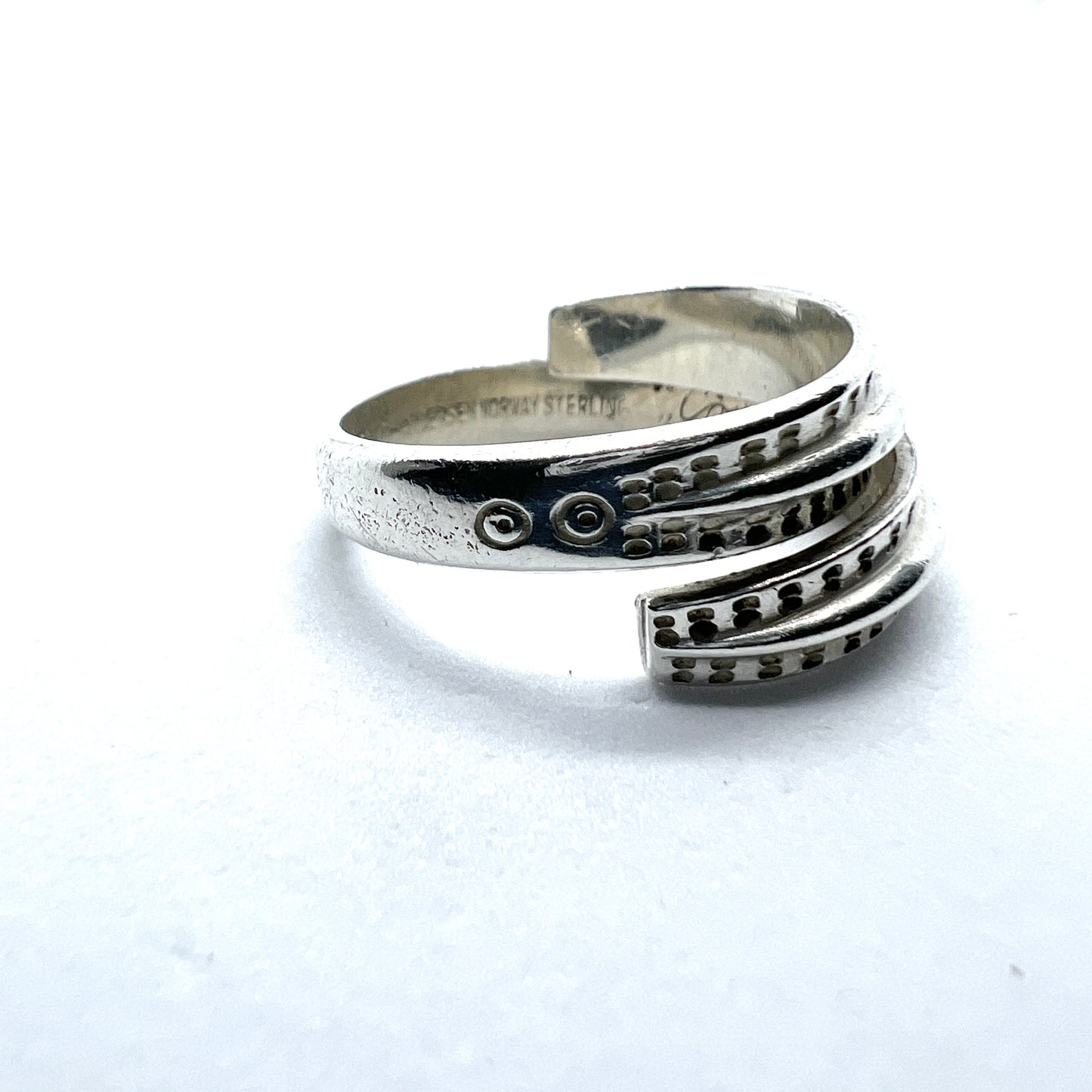 David-Andersen, Norway. Vintage 1960s, Viking Copy Saga Series Sterling Silver Unisex Ring.