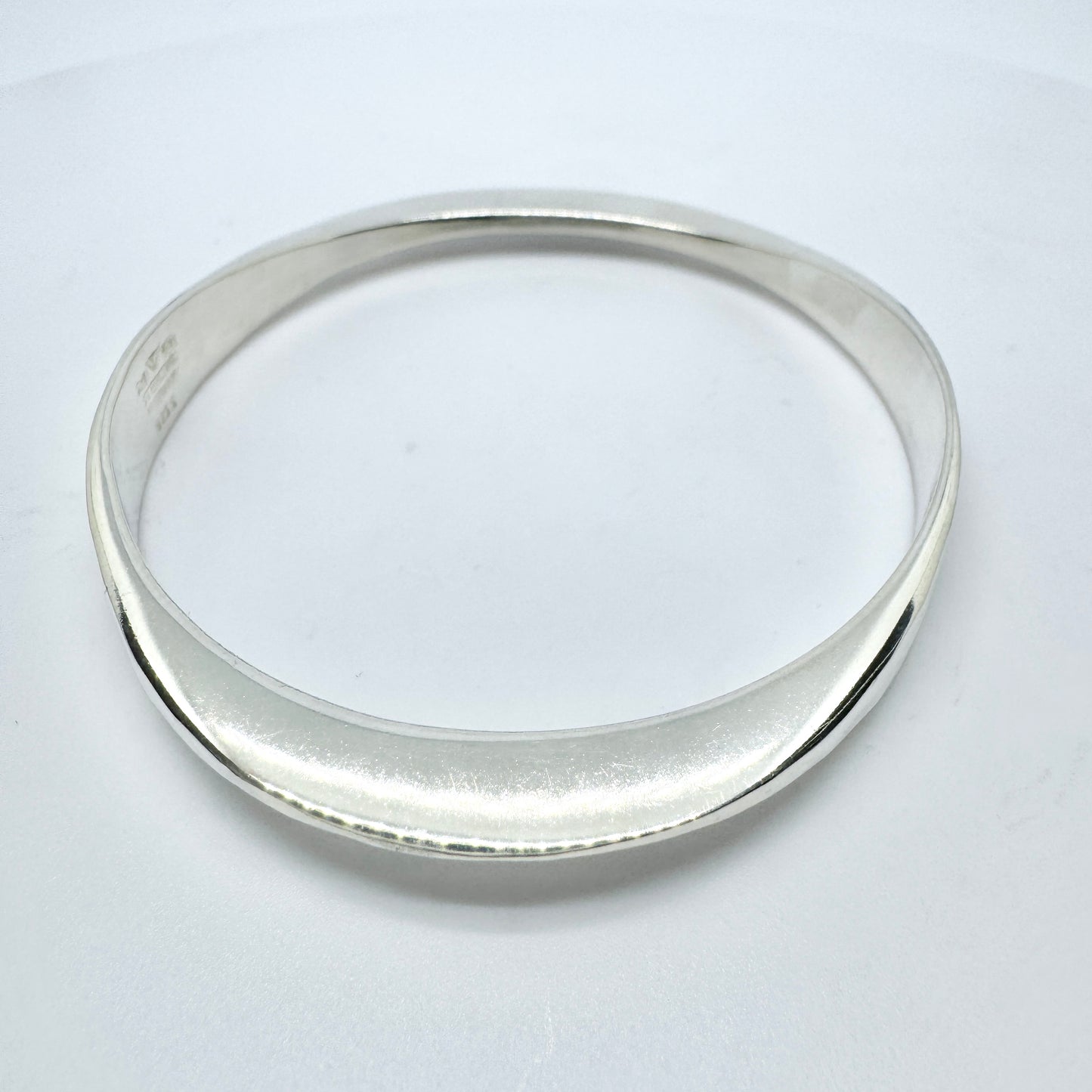 Tone Vigeland, for Plus Studios Norway 1960s Hammered Sterling Silver Bangle