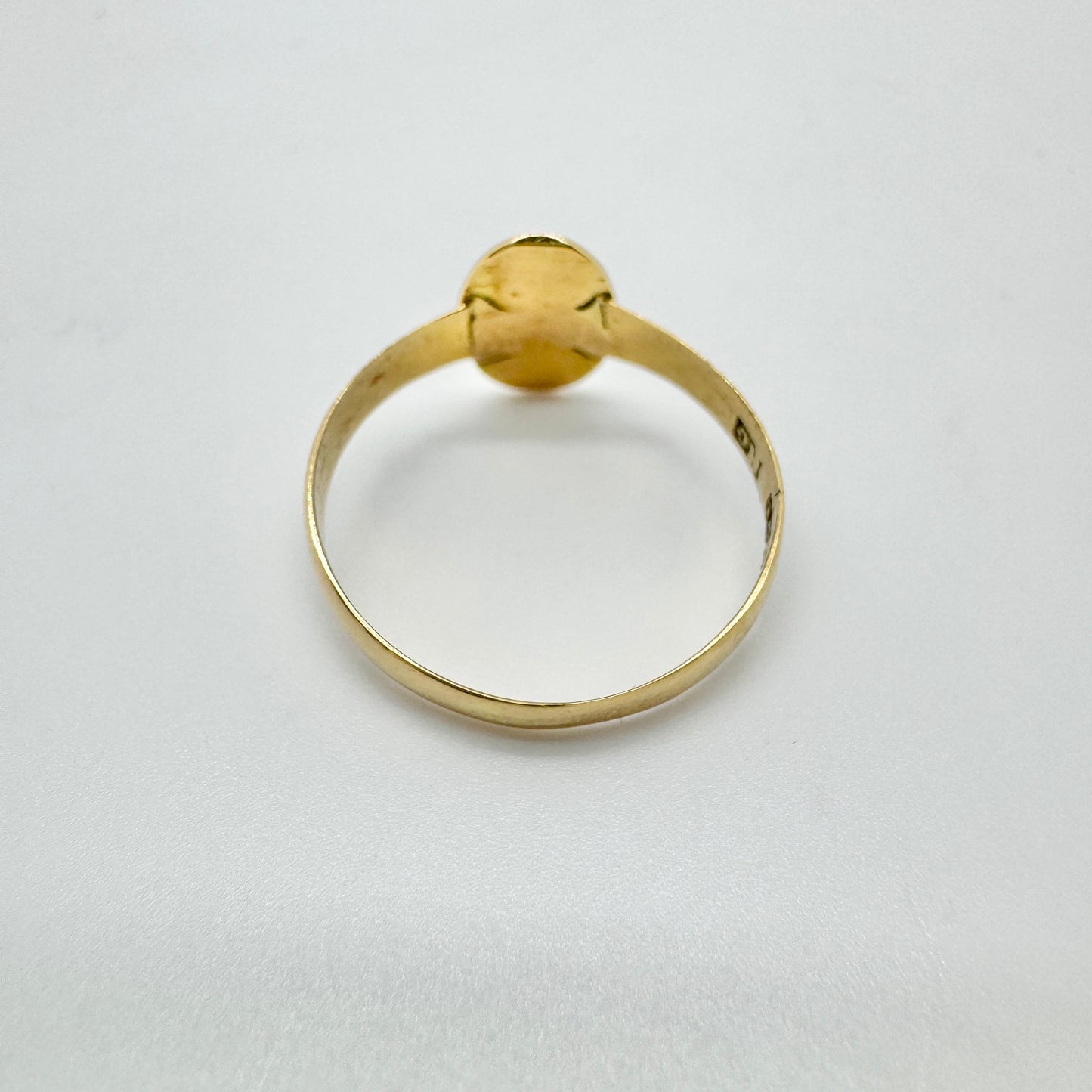 Sweden year 1900. Antique 18k Gold Memory Ring.