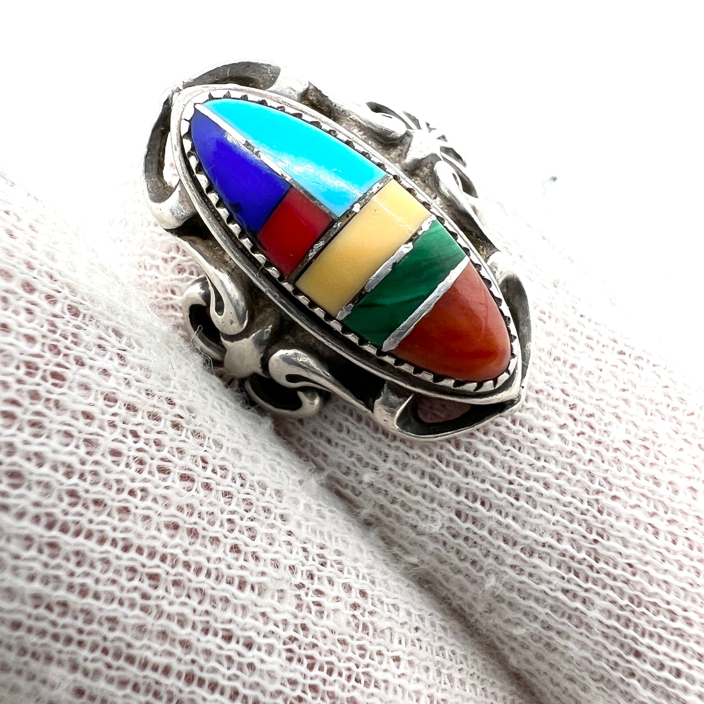 Vintage Sterling Silver Stone Inlay Ring.