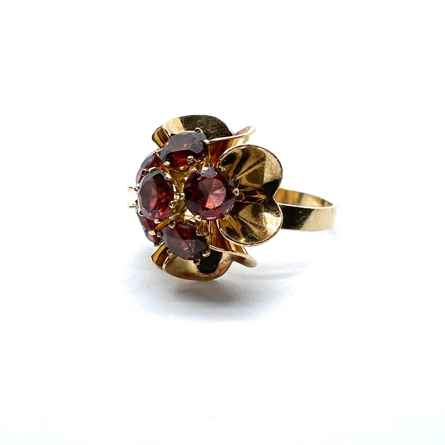 O Pettersson, Sweden year 1975, Vintage 18k Gold Garnet Ring.