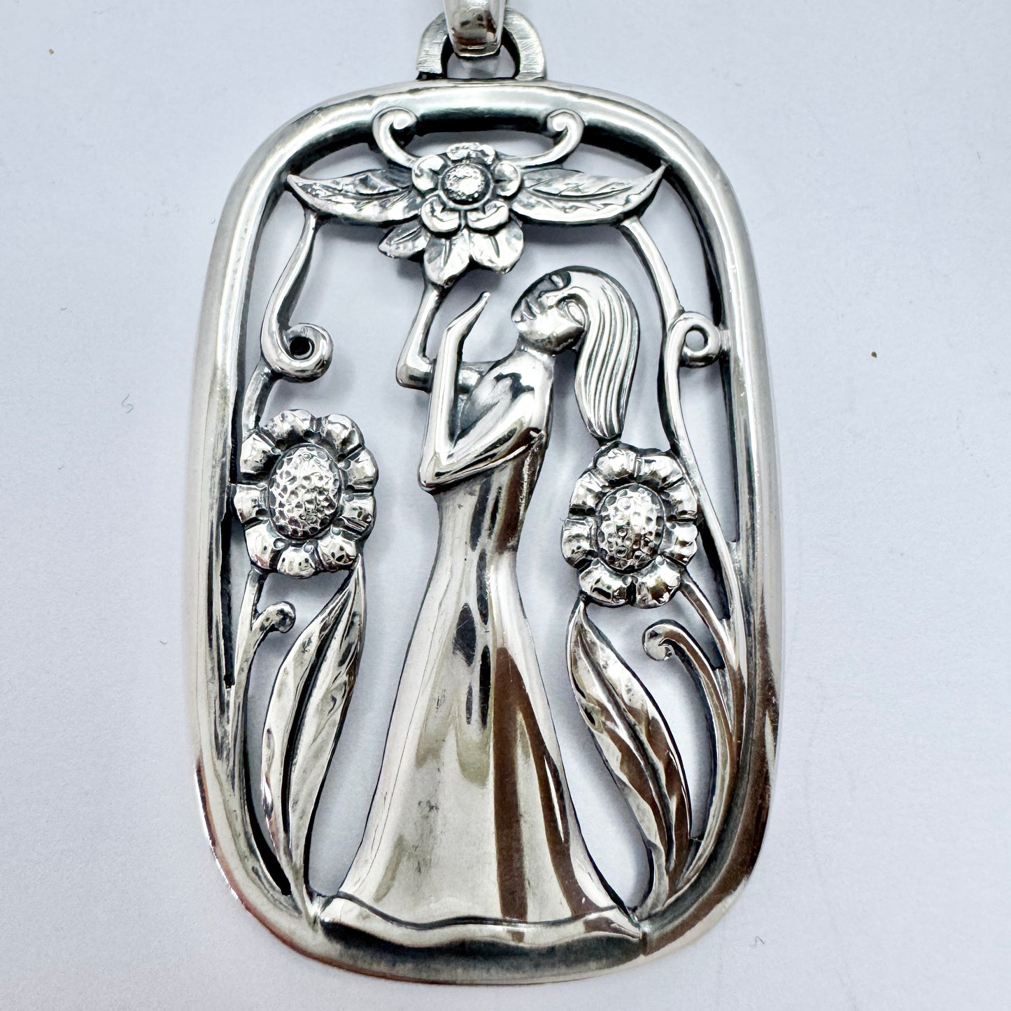 G Dahlgren, Sweden year 1950. Vintage Sterling Silver Pendant + Chain.