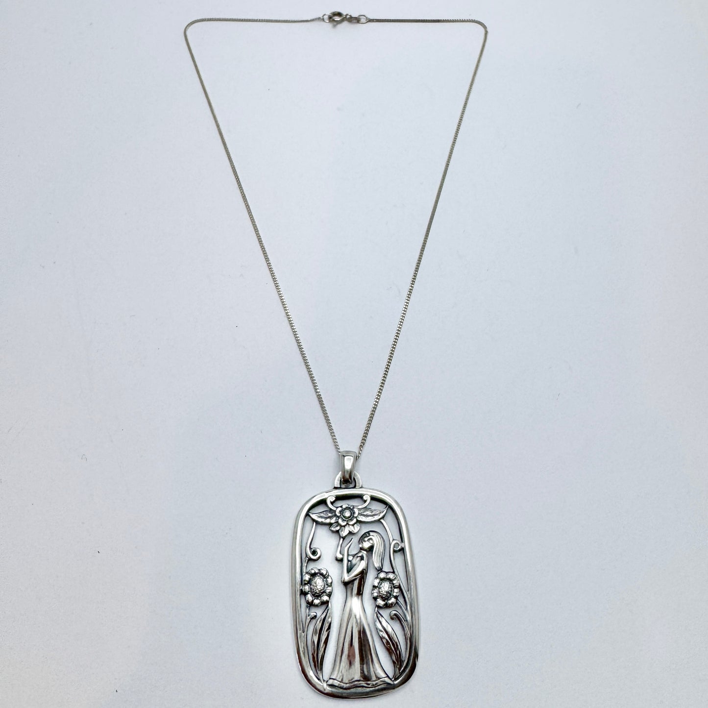 G Dahlgren, Sweden year 1950. Vintage Sterling Silver Pendant + Chain.
