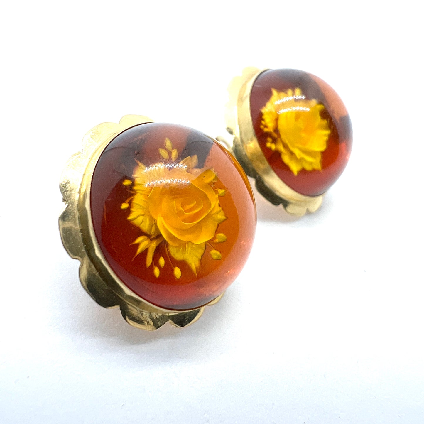 Italy Vintage Mid-Century 18k Gold Reverse Carved Rose Intaglio Molded Amber Earrings.