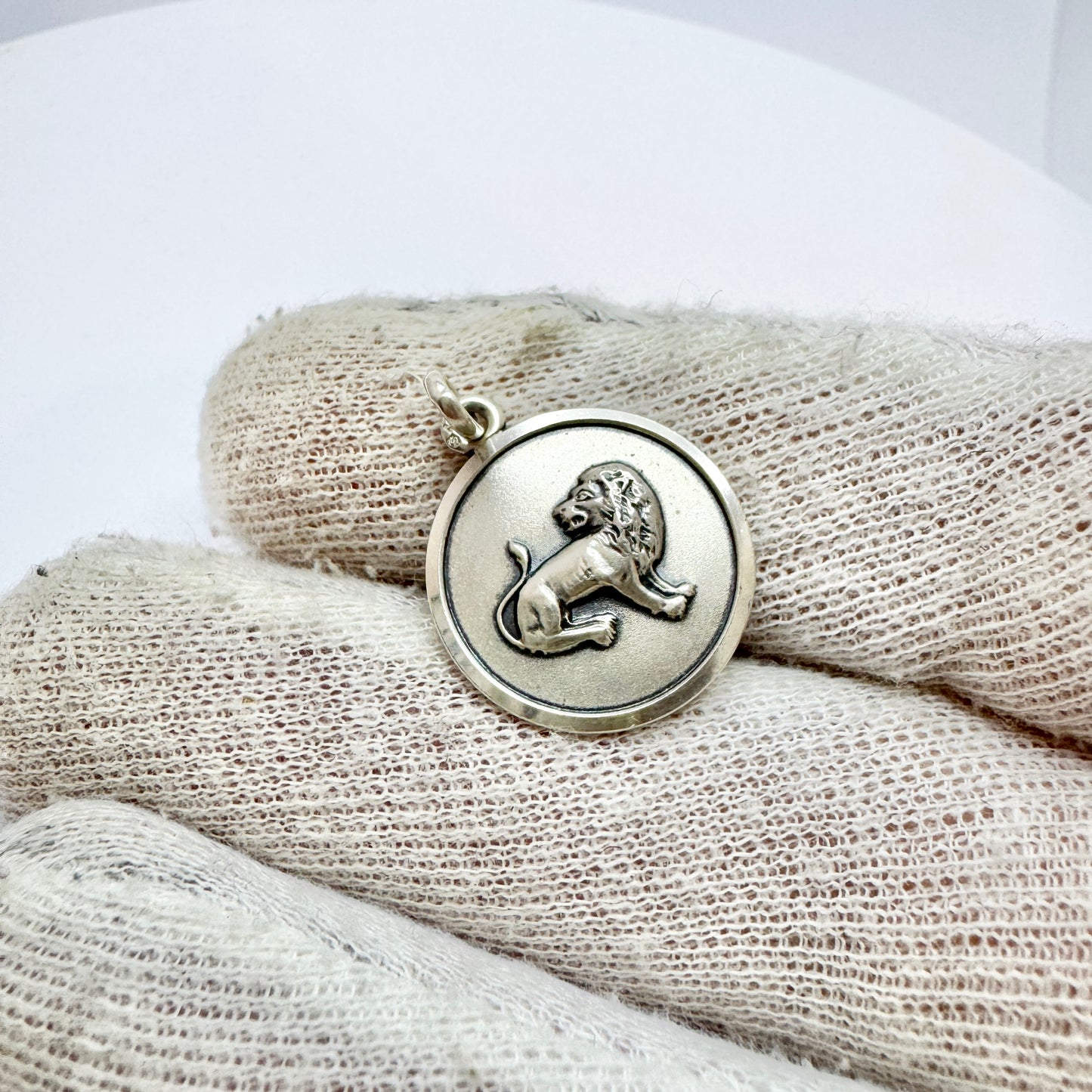 Uno A Erre, Italy 1944-68. Vintage Silver Zodiac Leo Charm Pendant.