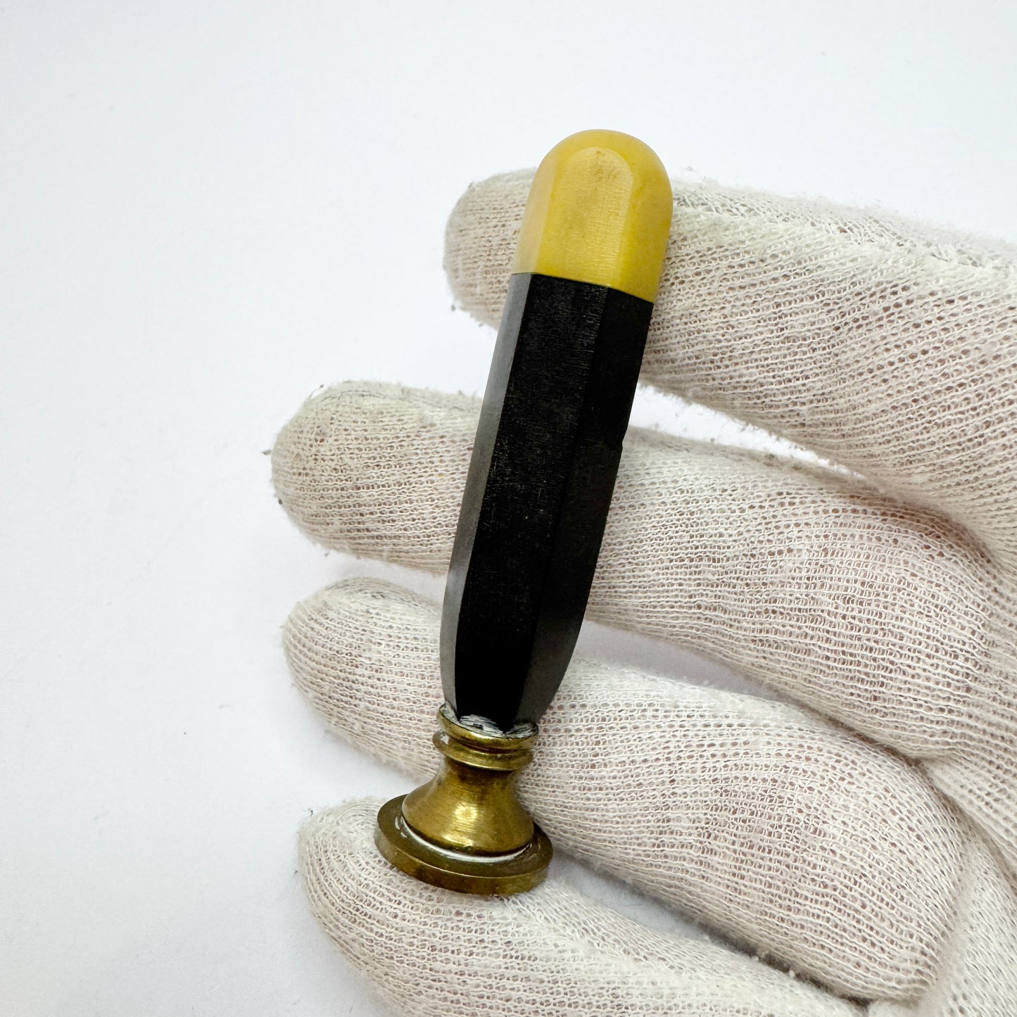 Vintage c 1930s Bakelite Wax Seal Stamp "TK"
