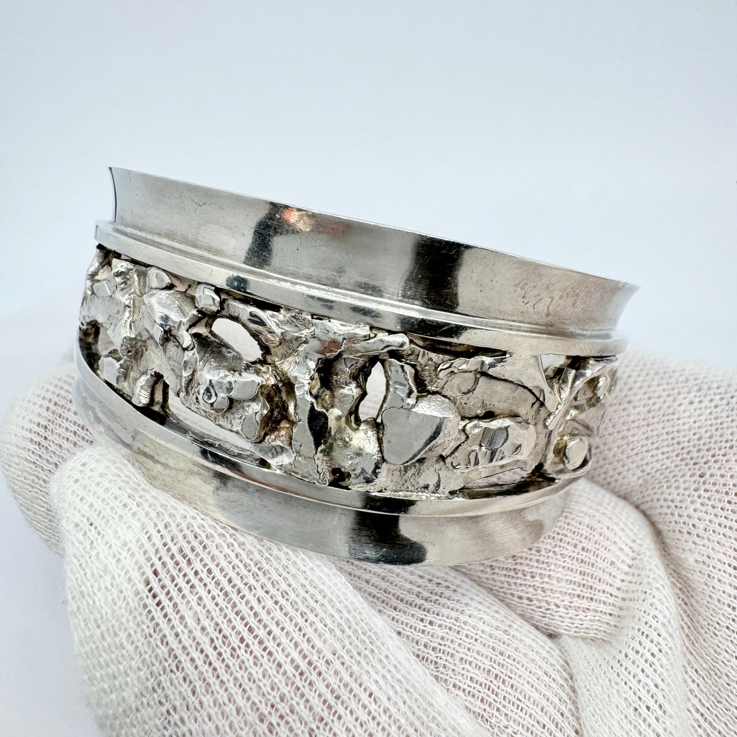 Claes E Giertta, Sweden 1971 Chunky Vintage Modernist Sterling Silver Cuff Bracelet. Signed.