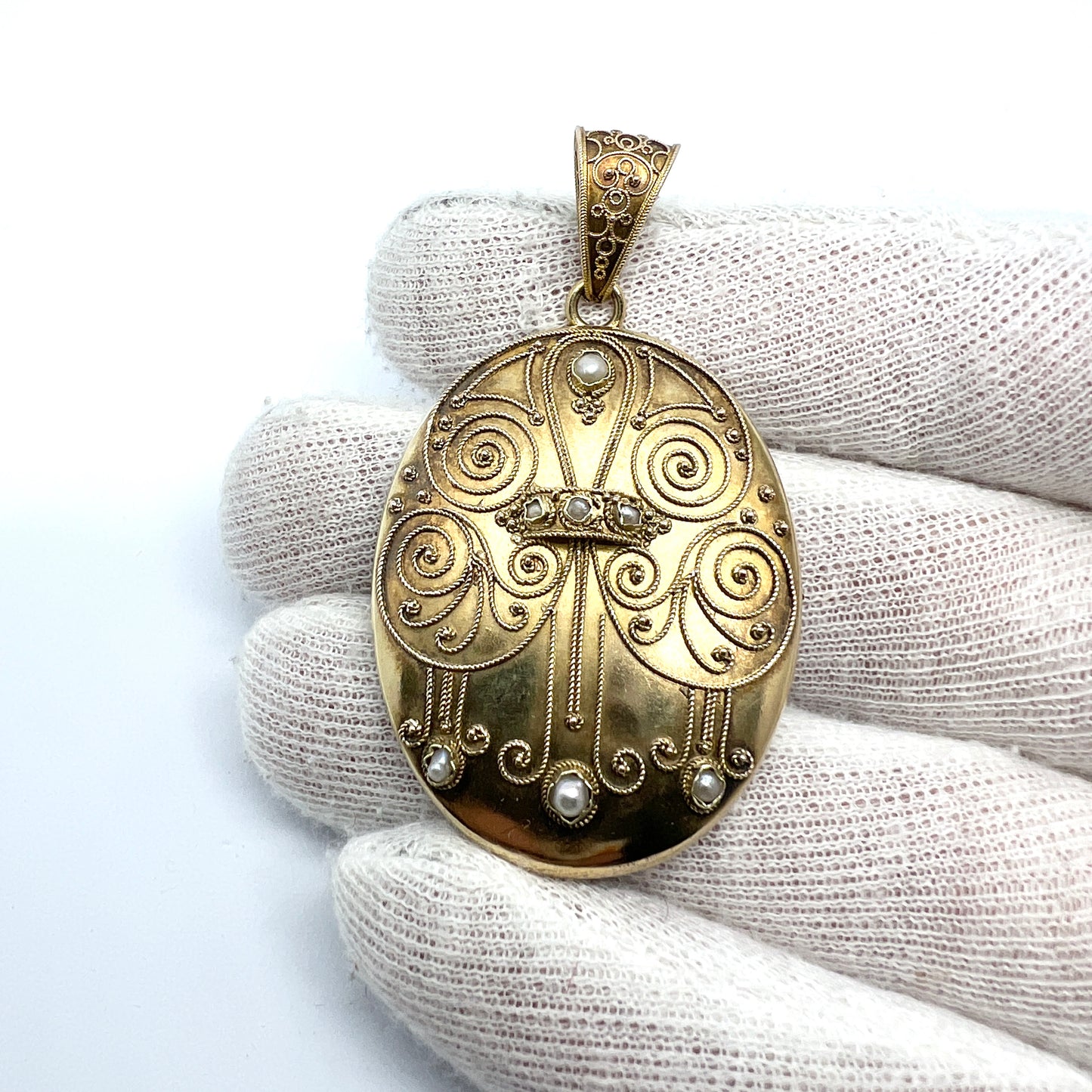 C.L.P Denmark c year 1900. Antique Jugendstil 14k Gold Locket Pendant.