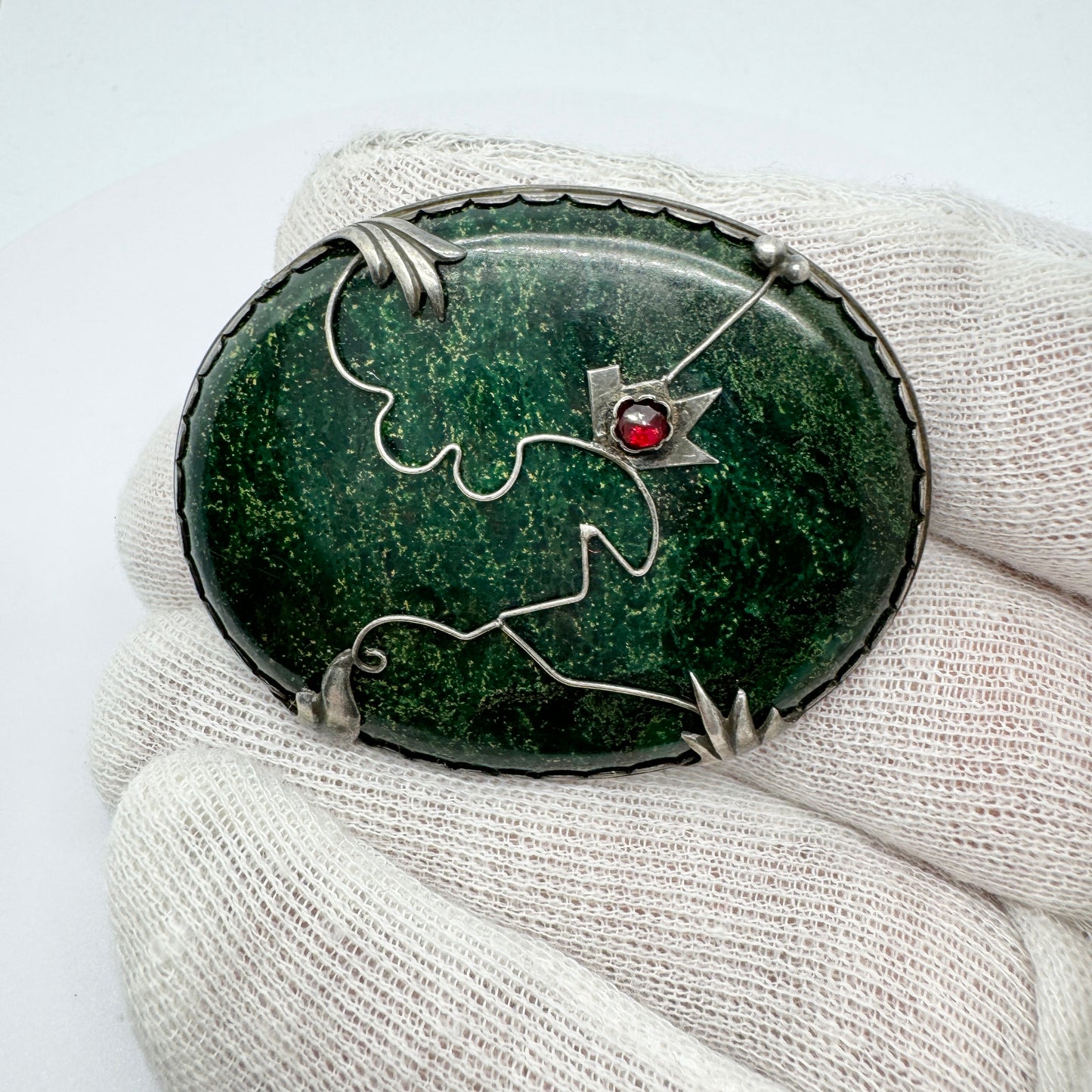 Germany c 1930s. Vintage Solid Silver Green Hardstone Garnet Brooch.