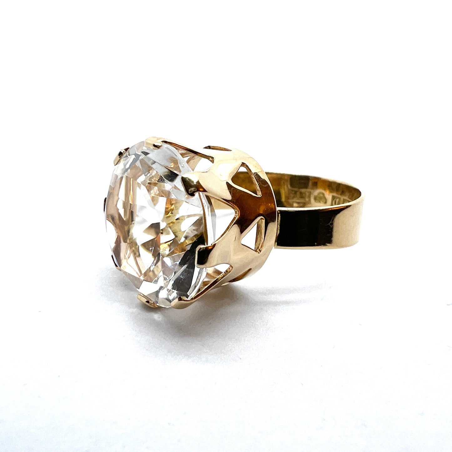 Hedbergs, Sweden 1960s Vintage Modernist 18k Gold Rock Crystal Ring.