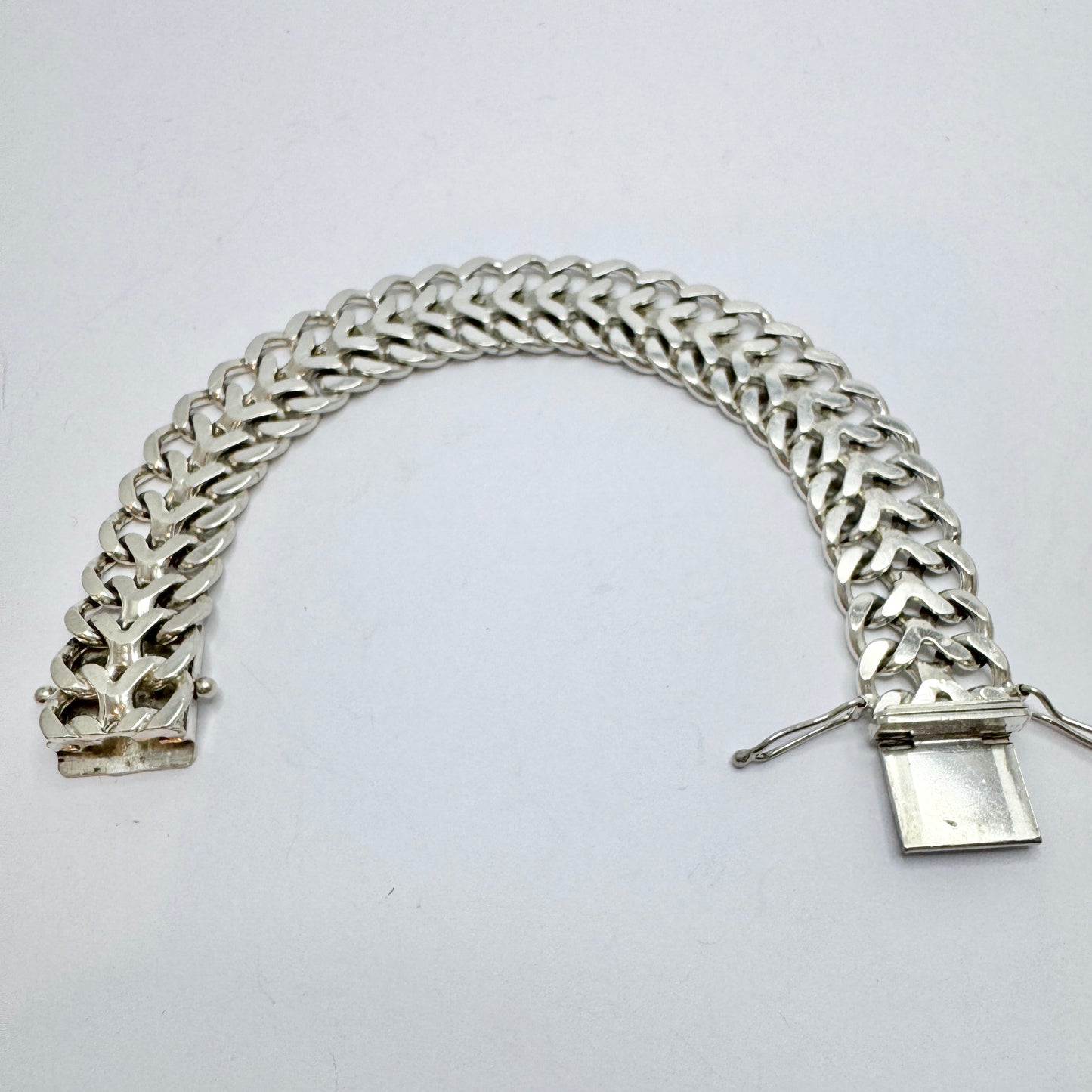 Jo-Ans, Sweden 1975. Vintage Solid Silver X-Link Bracelet.