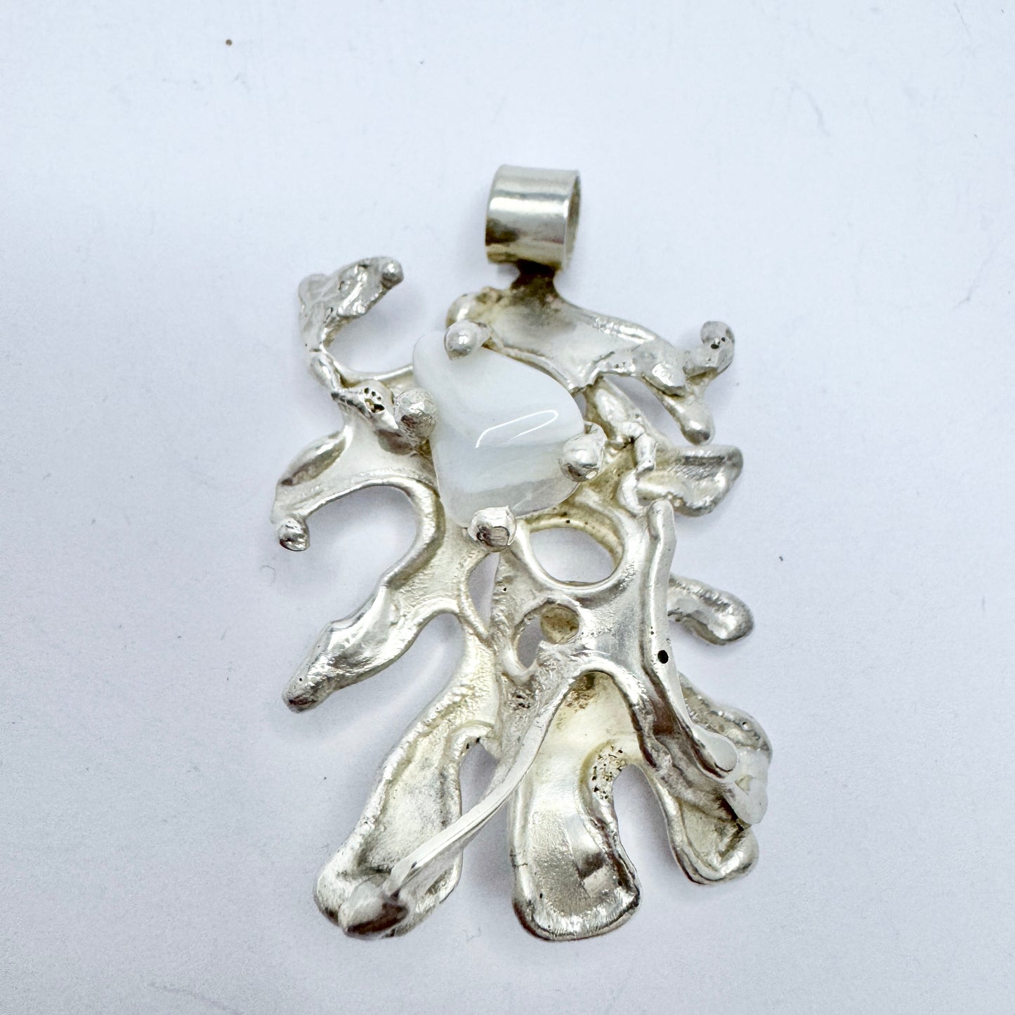 Vintage 1970s Solid Silver Agate Pendant.
