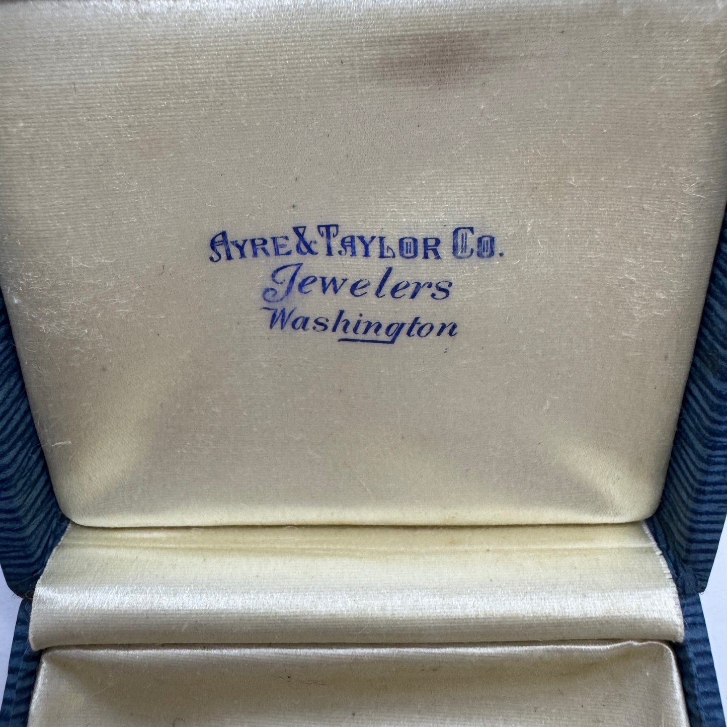 Ayre & Taylor Co Jewelers Washington. Vintage Jewelry Box