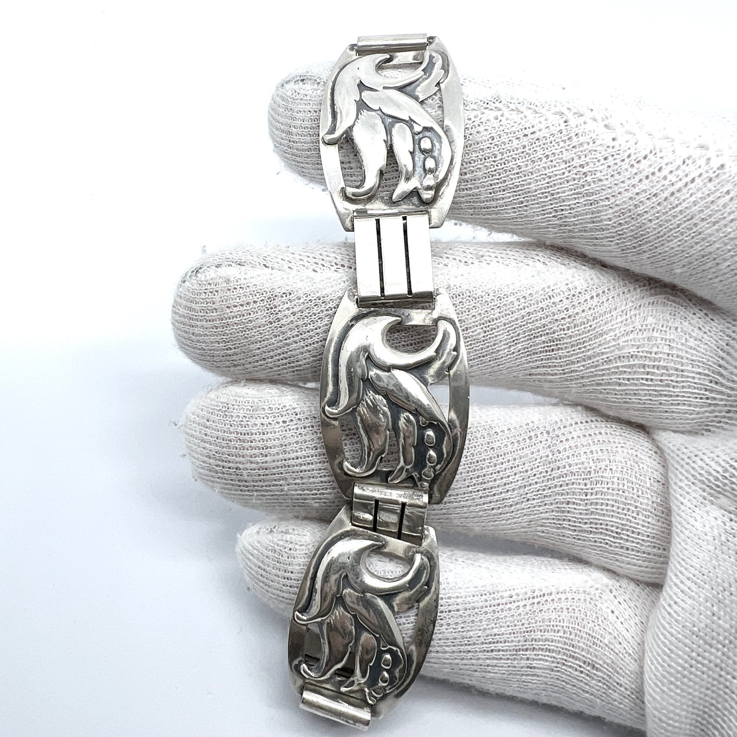 Maker R.R. Denmark Vintage c 1940s Solid Silver Bracelet. Design no 147.