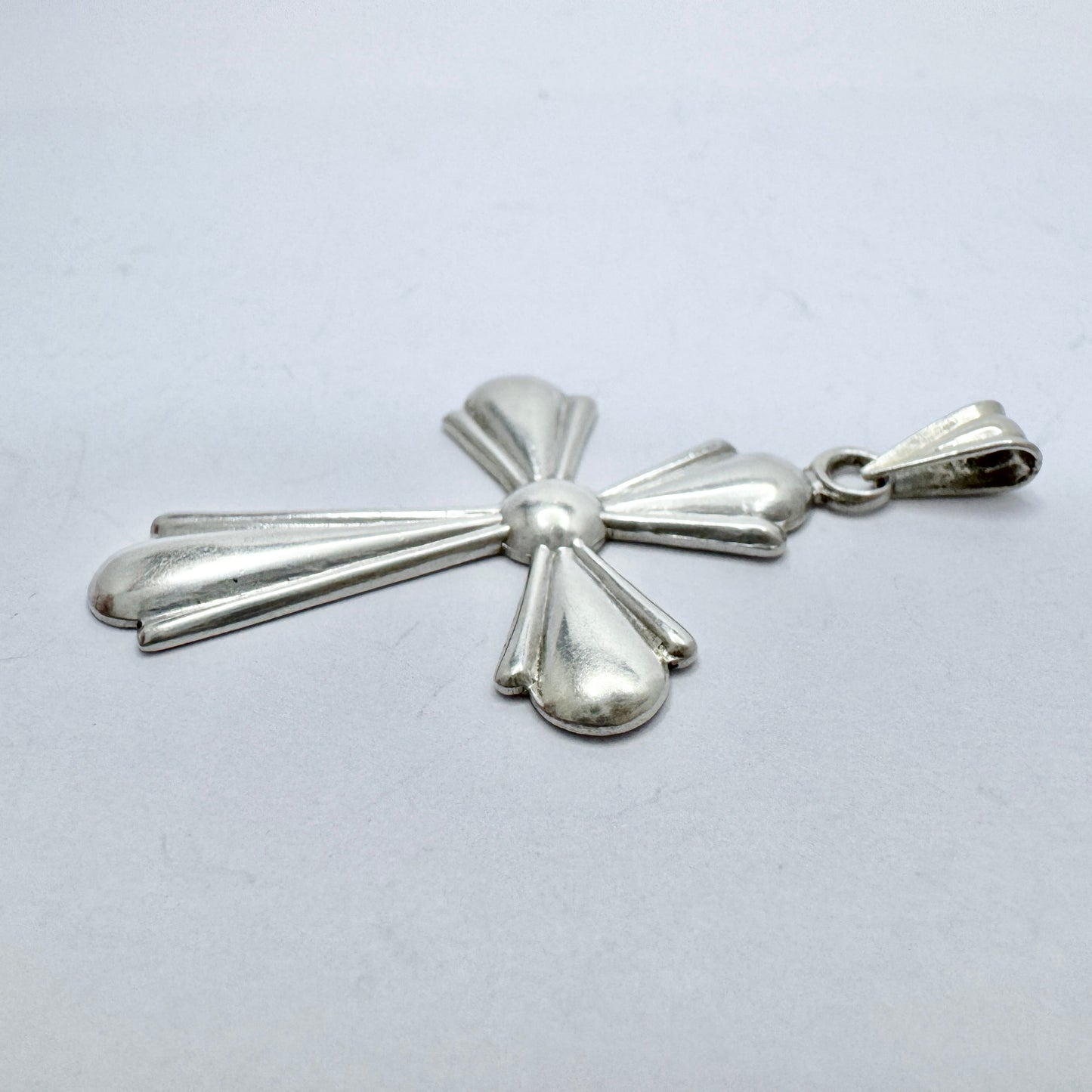 S Peterson, Sweden 1947. Vintage Solid Silver Cross Pendant.