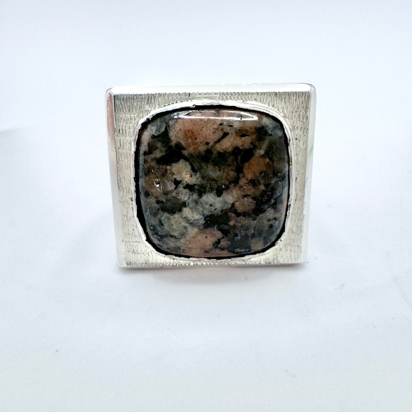 Atelje Tita Carlborg, Sweden 1973. Vintage Chunky Sterling Silver Granite Men's Ring.